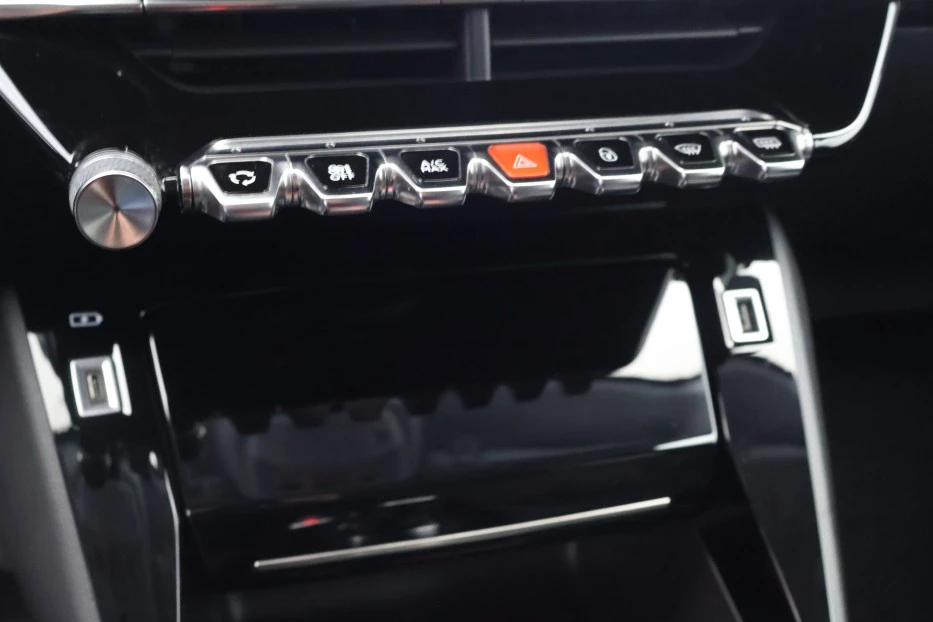 Hoofdafbeelding Peugeot e-208
