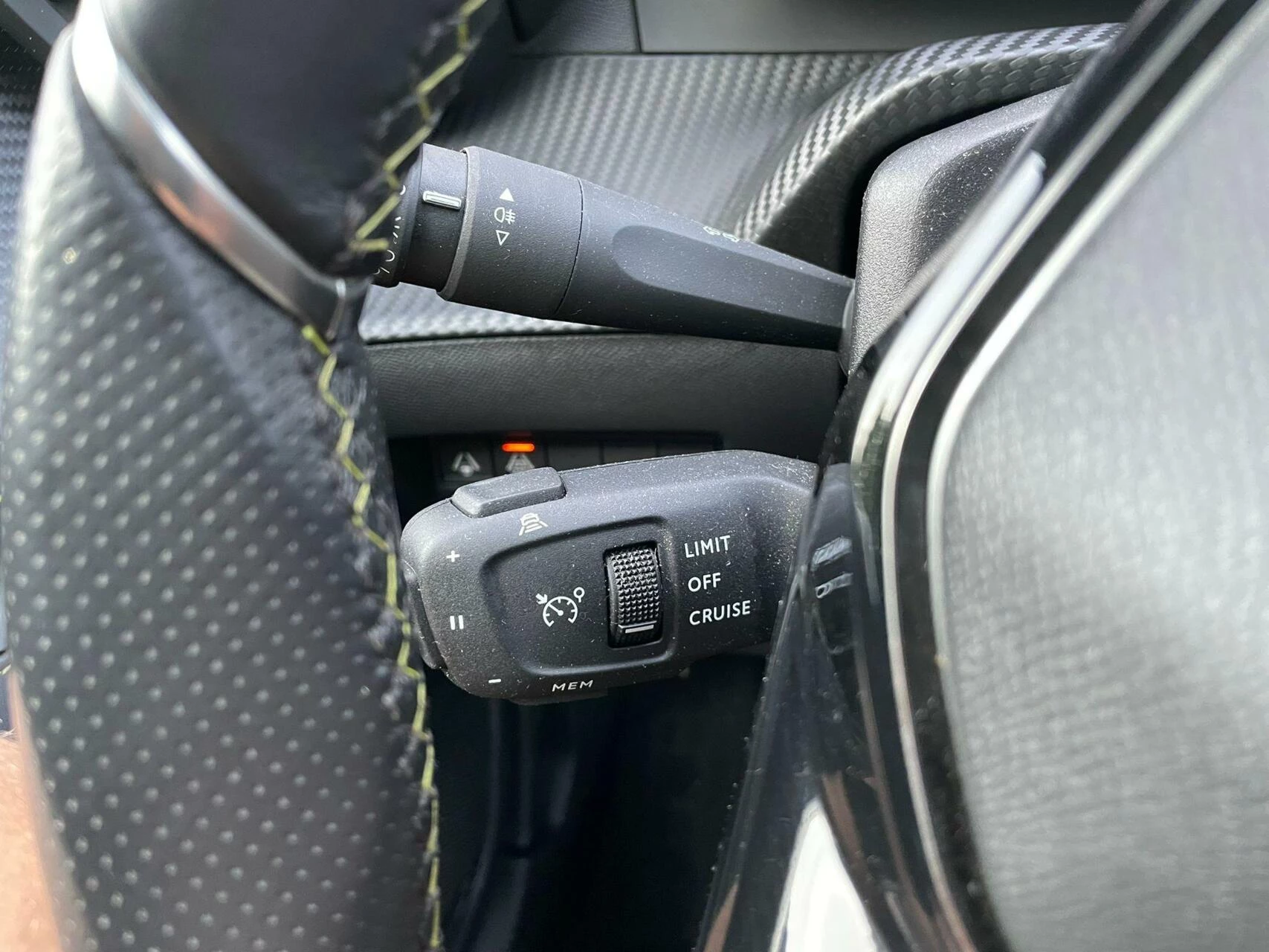 Hoofdafbeelding Peugeot e-208