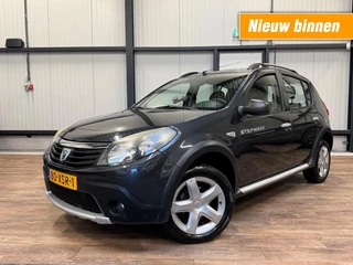 Hoofdafbeelding Dacia Sandero Stepway Dacia Sandero Stepway 1.6 LPG G3 / Voordelig rijden / AIRCO / Elektrische ramen /