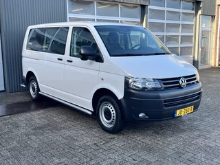 Hoofdafbeelding Volkswagen Transporter Volkswagen Transporter Kombi 2.0 TDI DSG Automaat L1H1 BTW en BPM vrij Airco Cruise control Marge Trekhaak PDC 1e eigenaar Ideaal voor ombouw naar camper Euro 5 Personenbus Kombi Combi Tourer Passenger Groepsvervoer Taxi