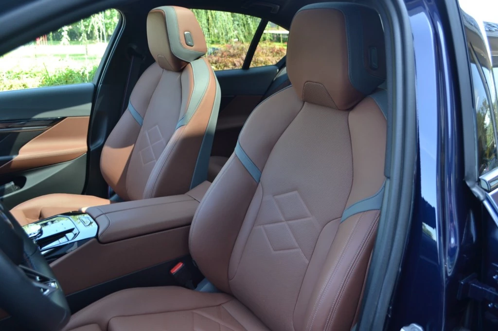 Hoofdafbeelding BMW i5