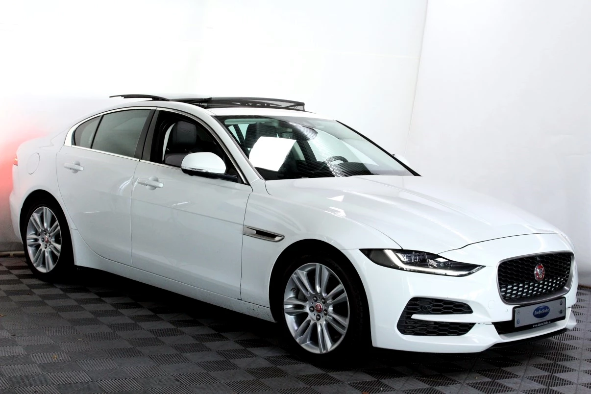 Hoofdafbeelding Jaguar XE