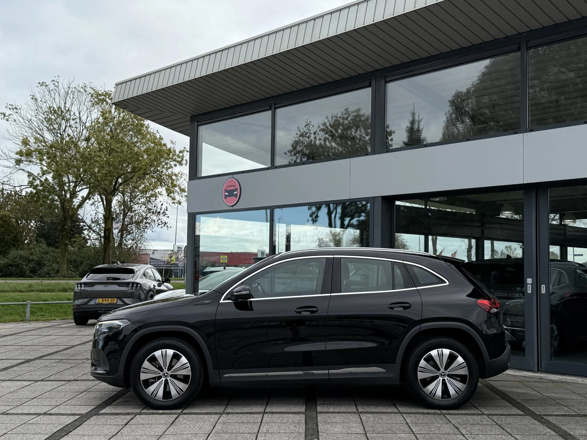 Hoofdafbeelding Mercedes-Benz EQA