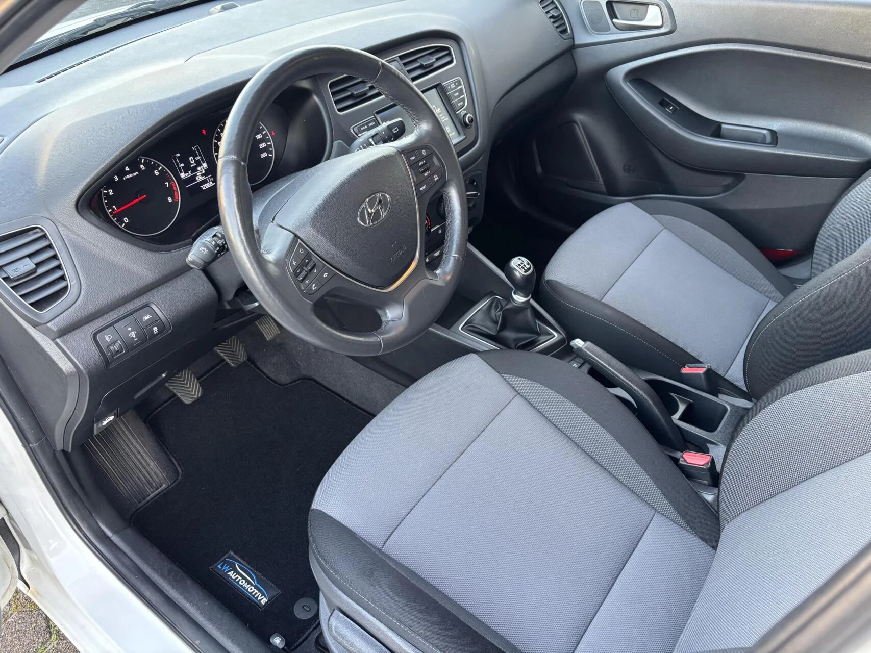 Hoofdafbeelding Hyundai i20