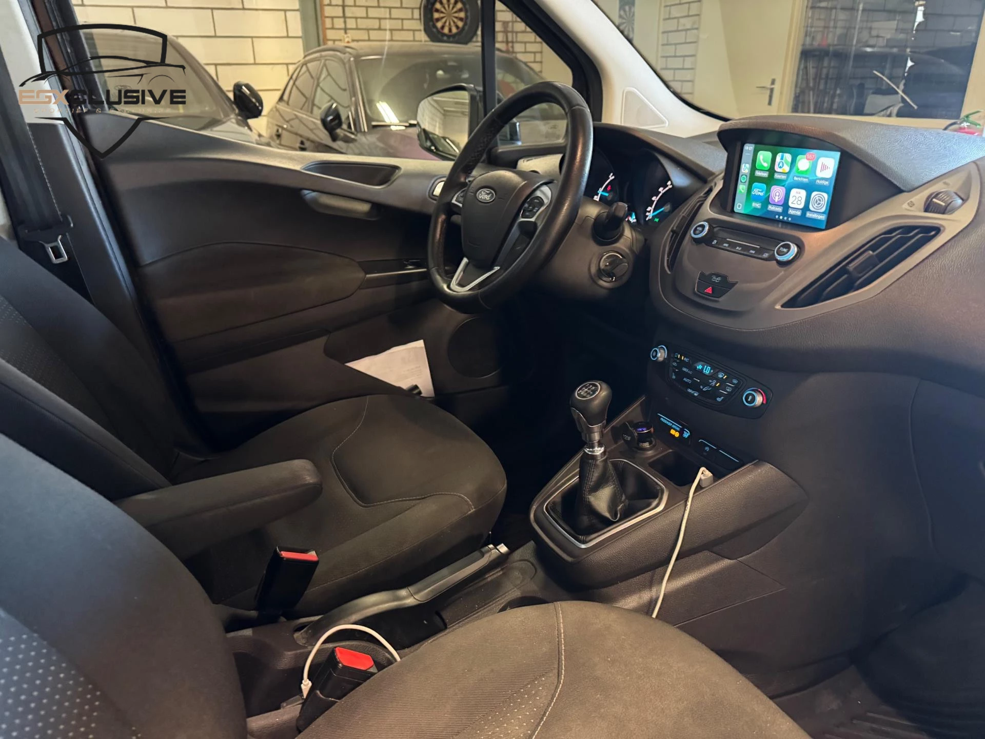 Hoofdafbeelding Ford Transit Courier