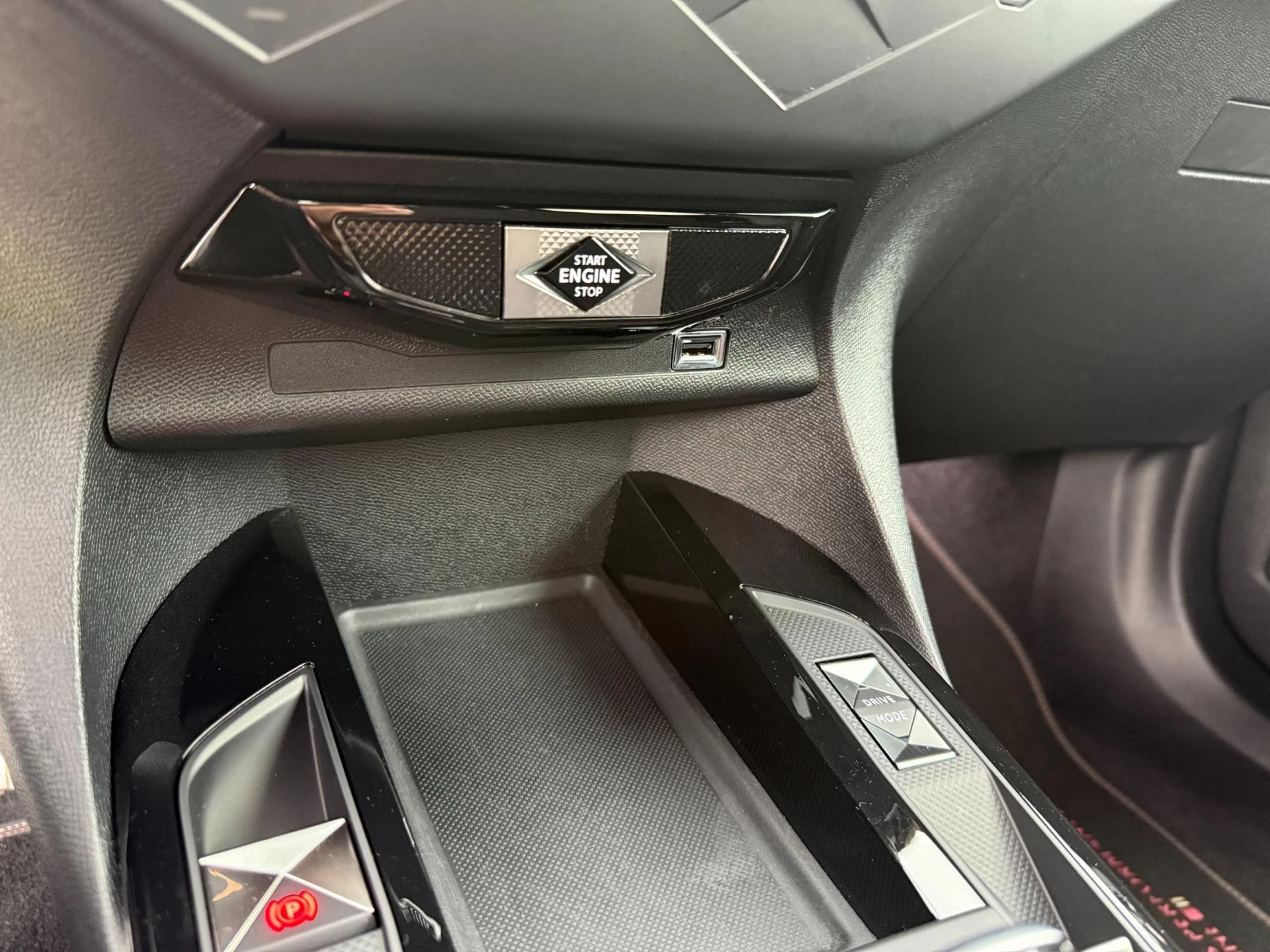 Hoofdafbeelding DS DS 3