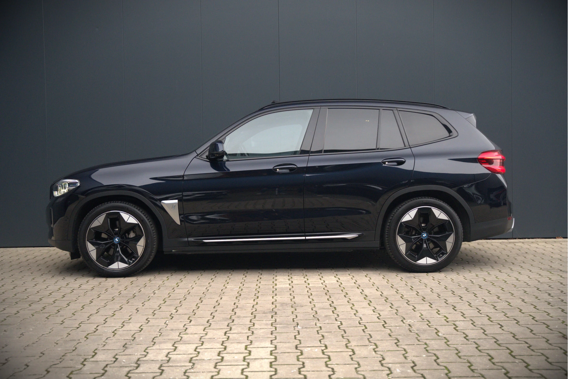 Hoofdafbeelding BMW iX3