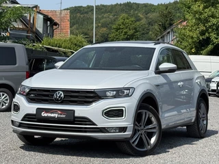 Volkswagen T-Roc 1.5TSI R-Line Pano Keyless ACC Dodehoek Zetels Trekhaak