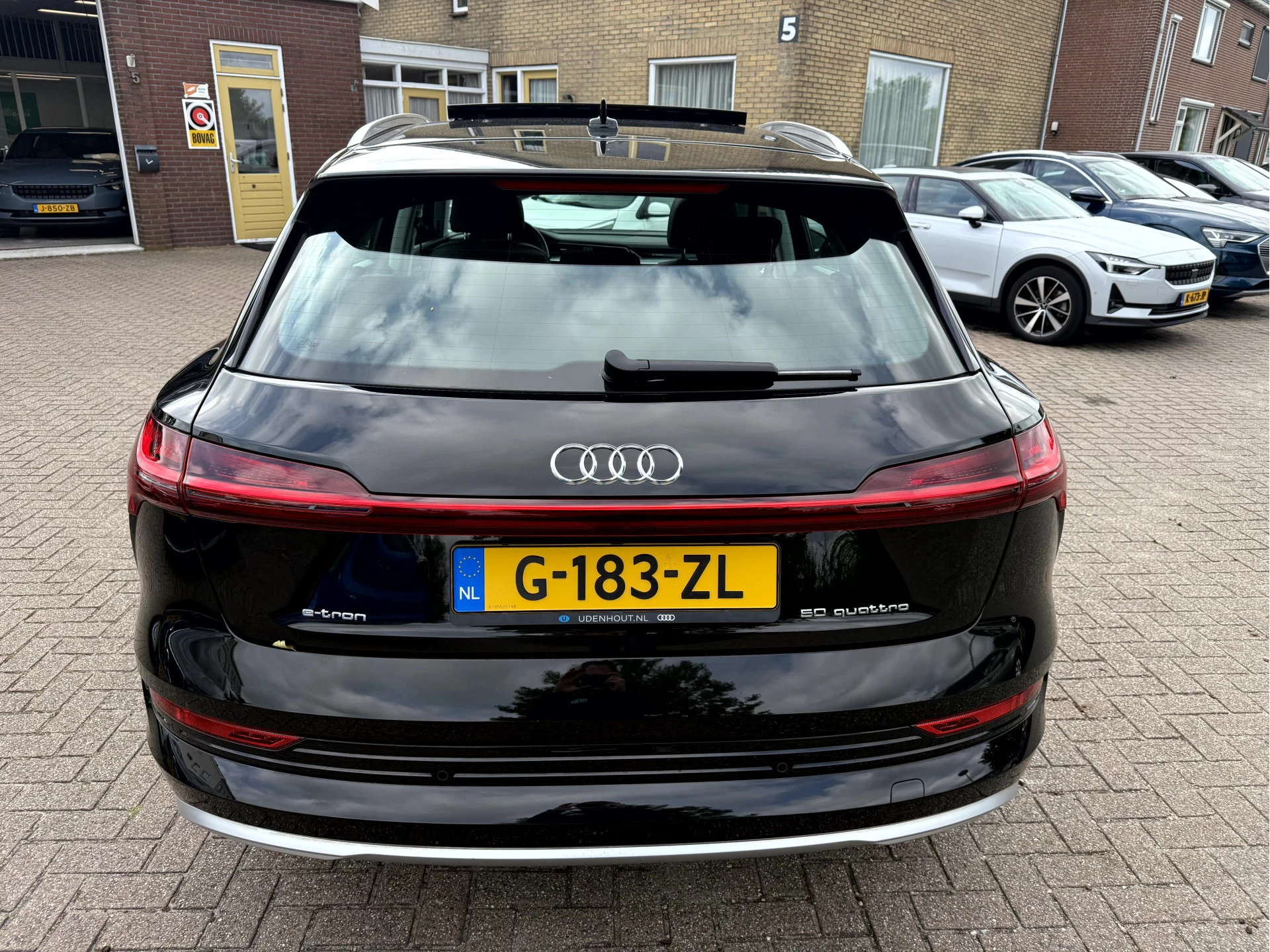 Hoofdafbeelding Audi e-tron