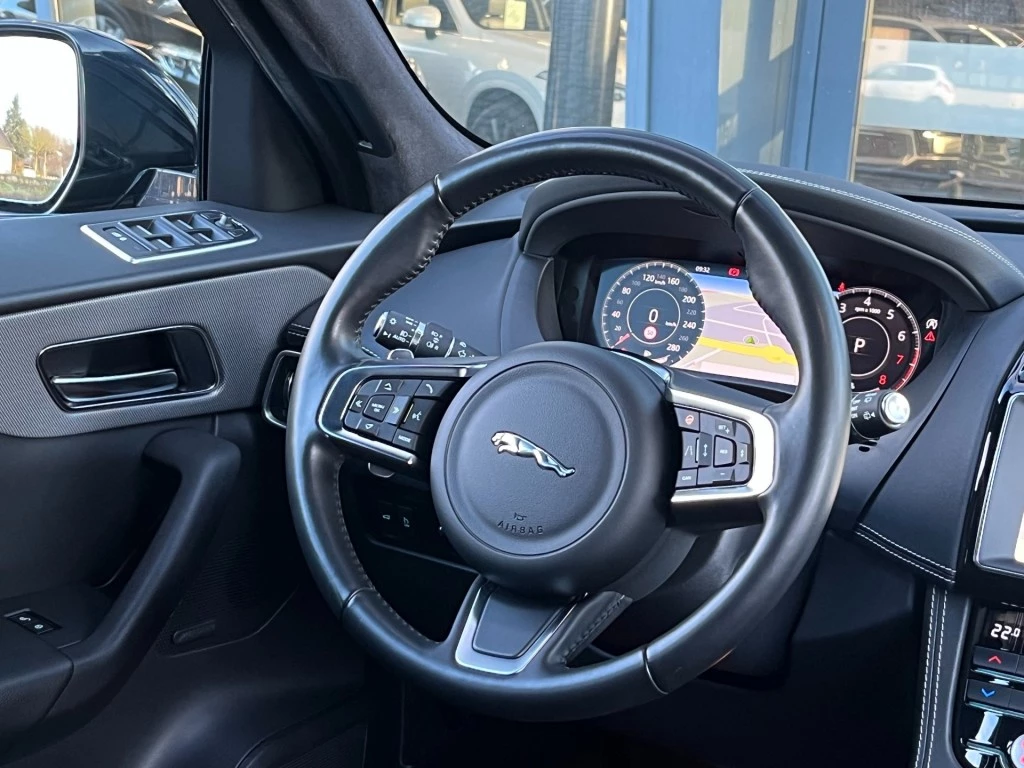 Hoofdafbeelding Jaguar F-PACE