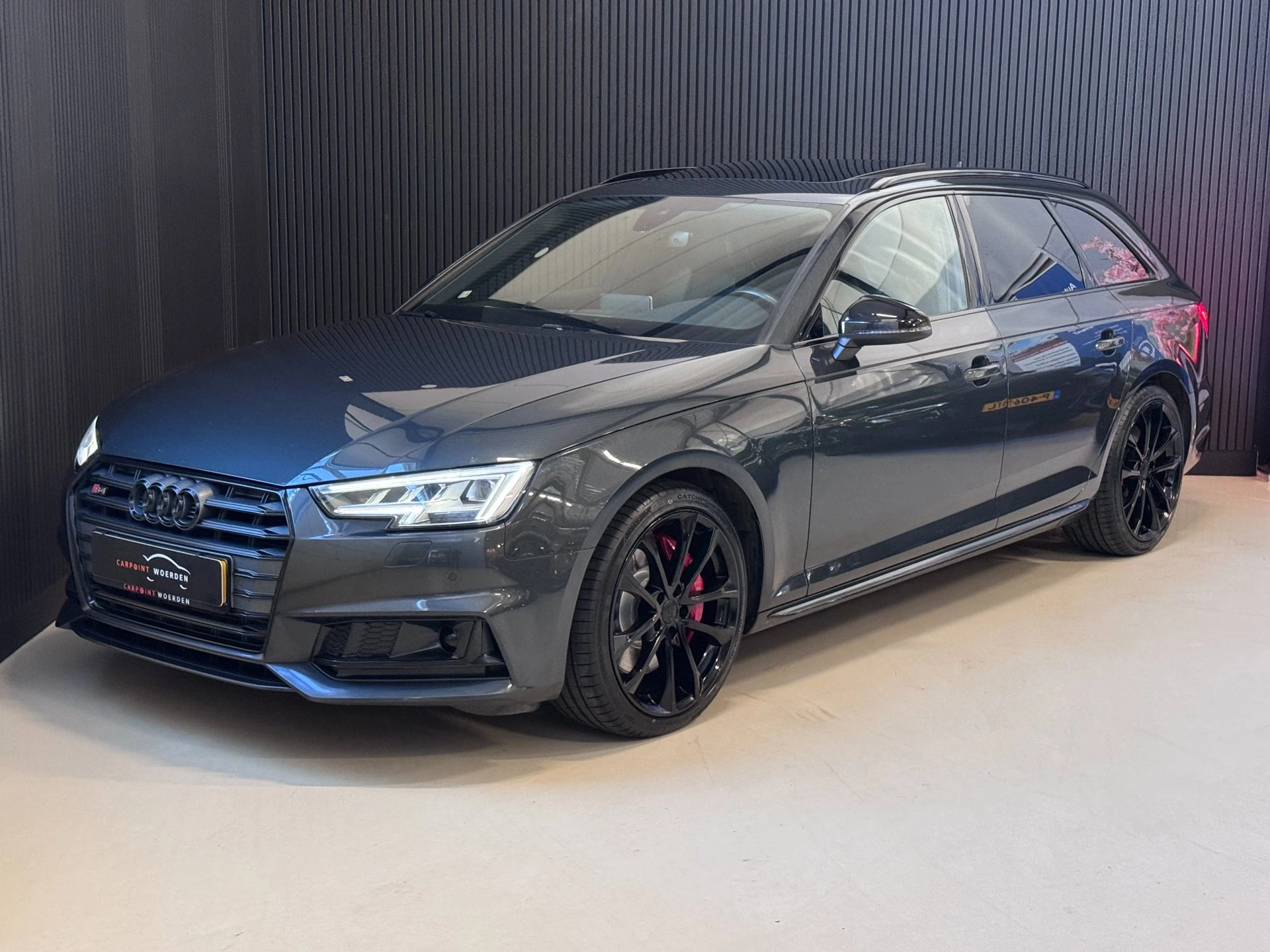 Hoofdafbeelding Audi S4