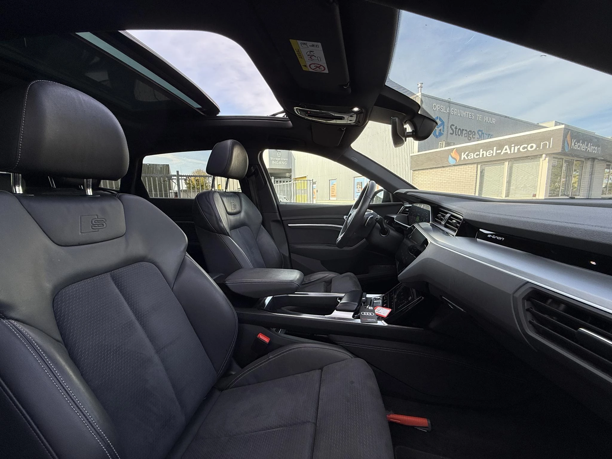 Hoofdafbeelding Audi e-tron