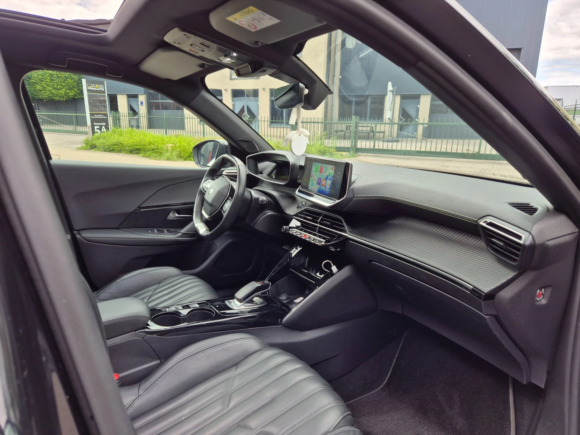Hoofdafbeelding Peugeot e-2008