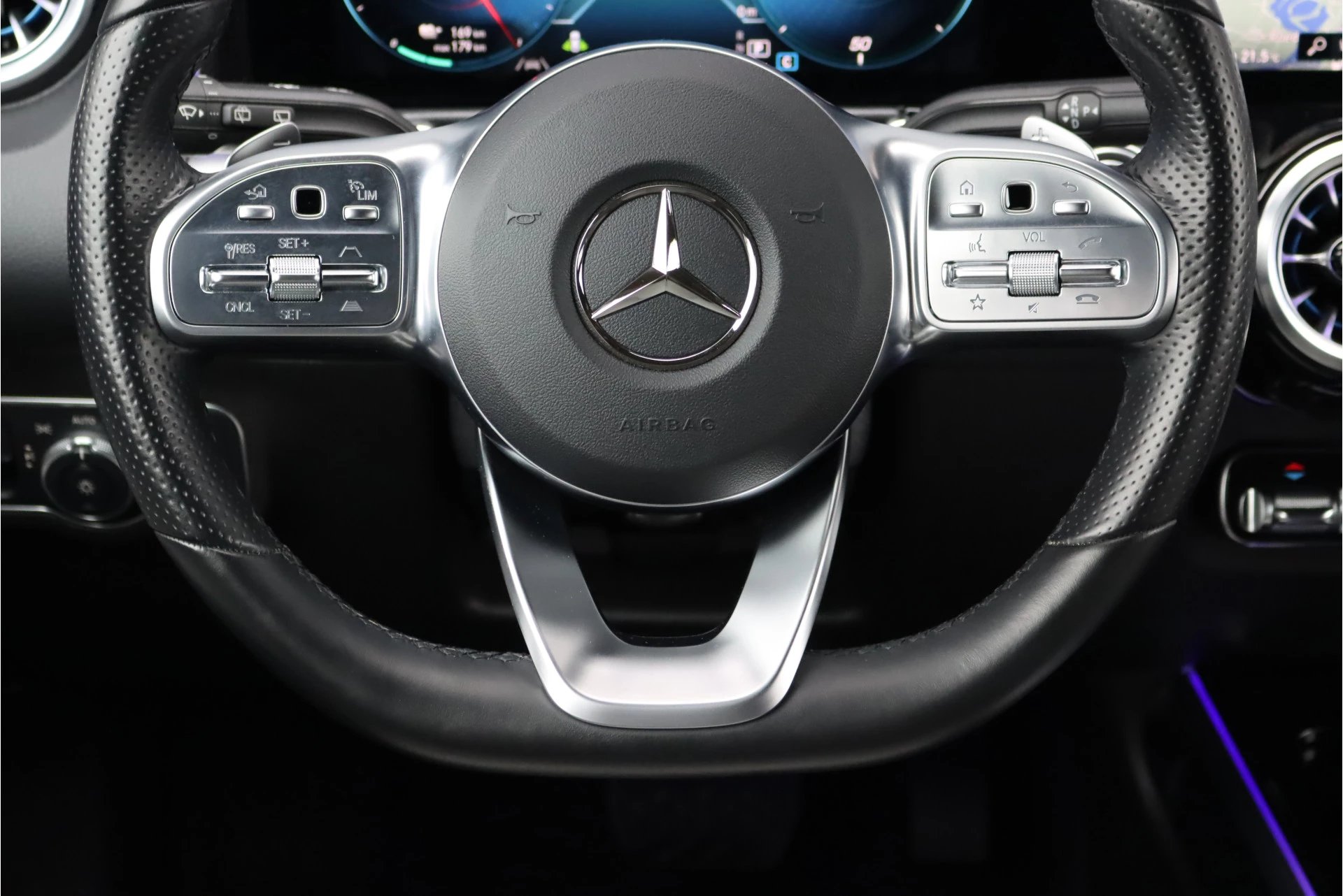 Hoofdafbeelding Mercedes-Benz EQB