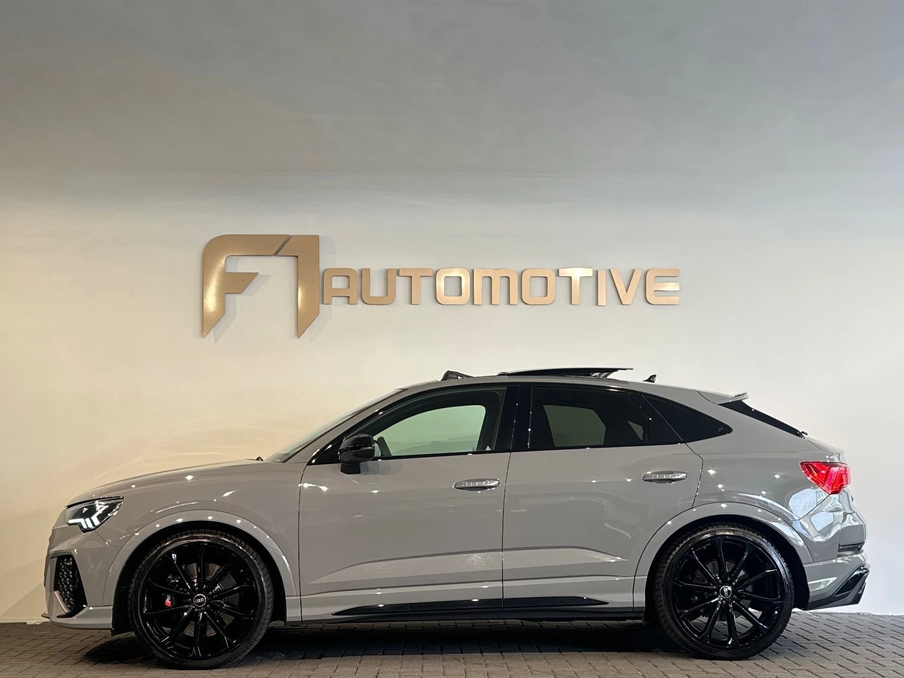 Hoofdafbeelding Audi RSQ3