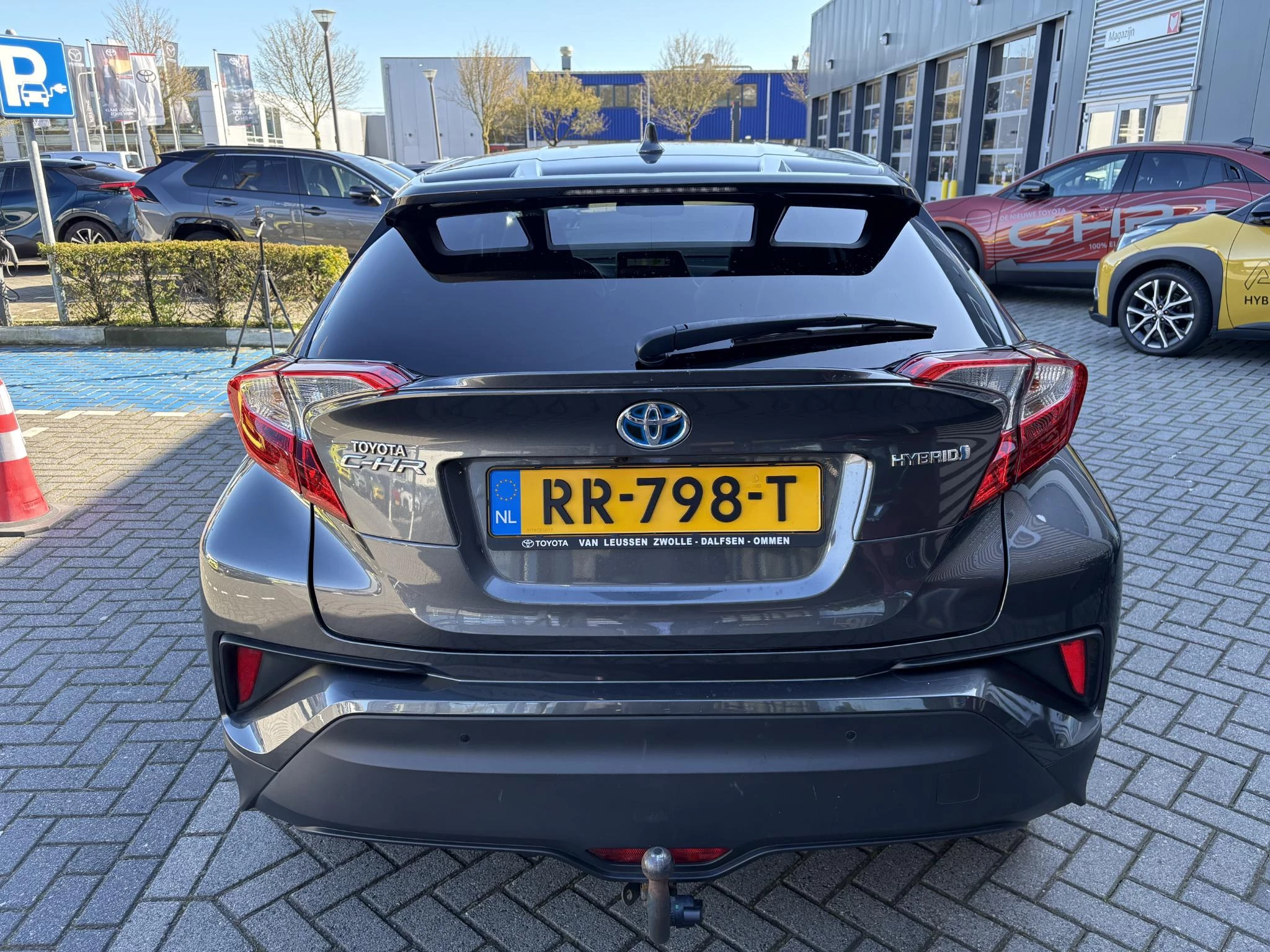 Hoofdafbeelding Toyota C-HR