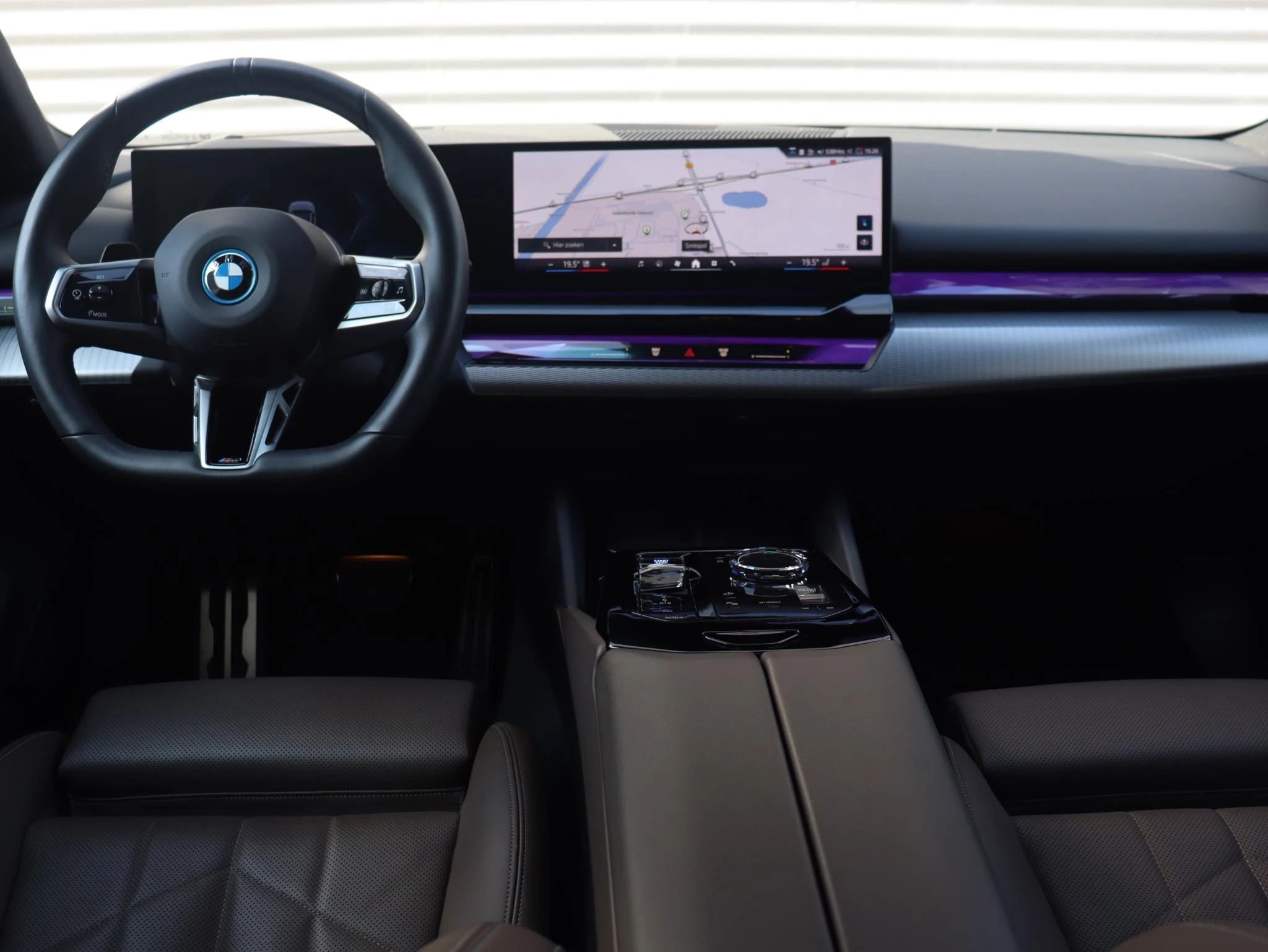 Hoofdafbeelding BMW i5