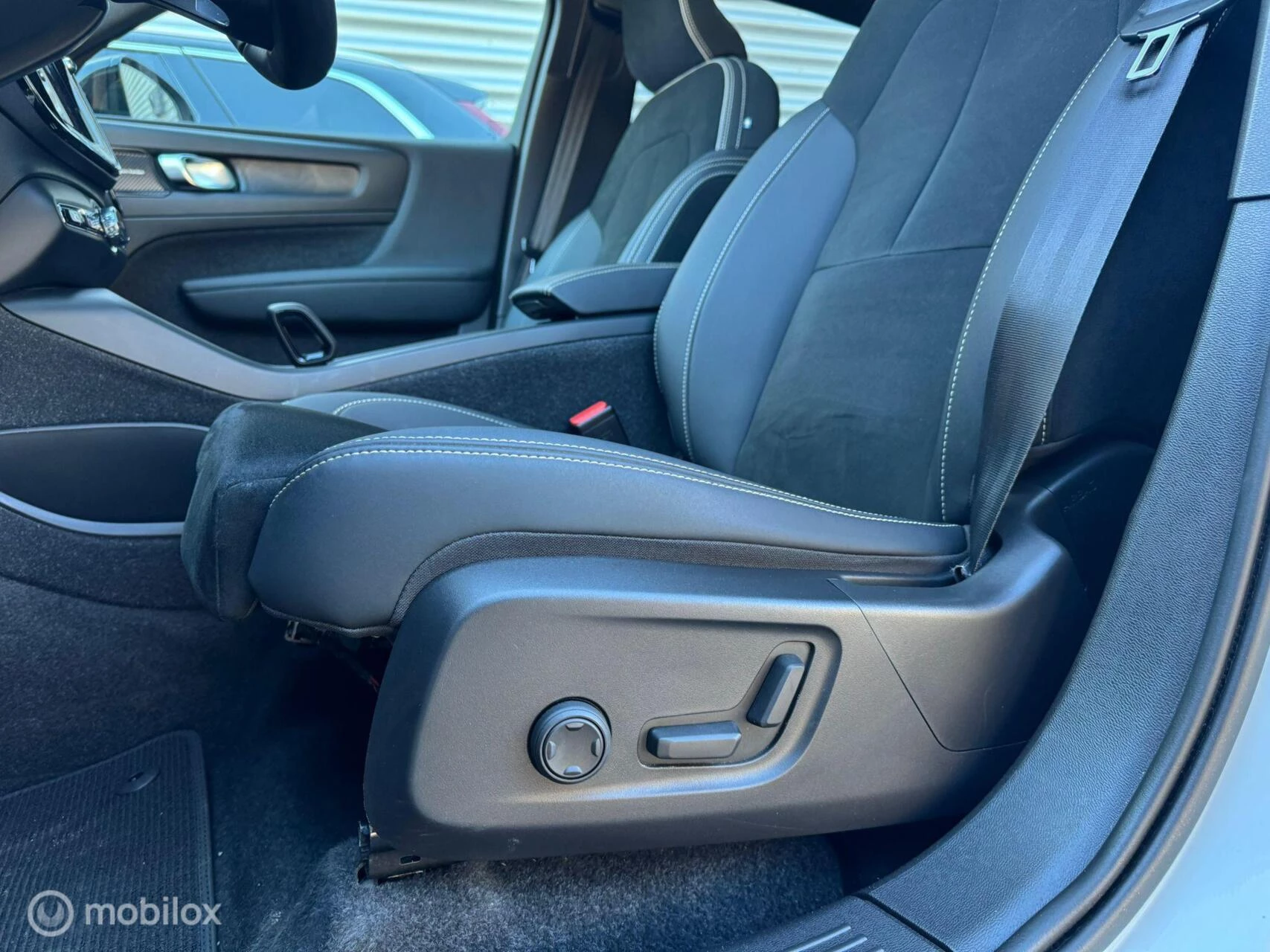 Hoofdafbeelding Volvo C40