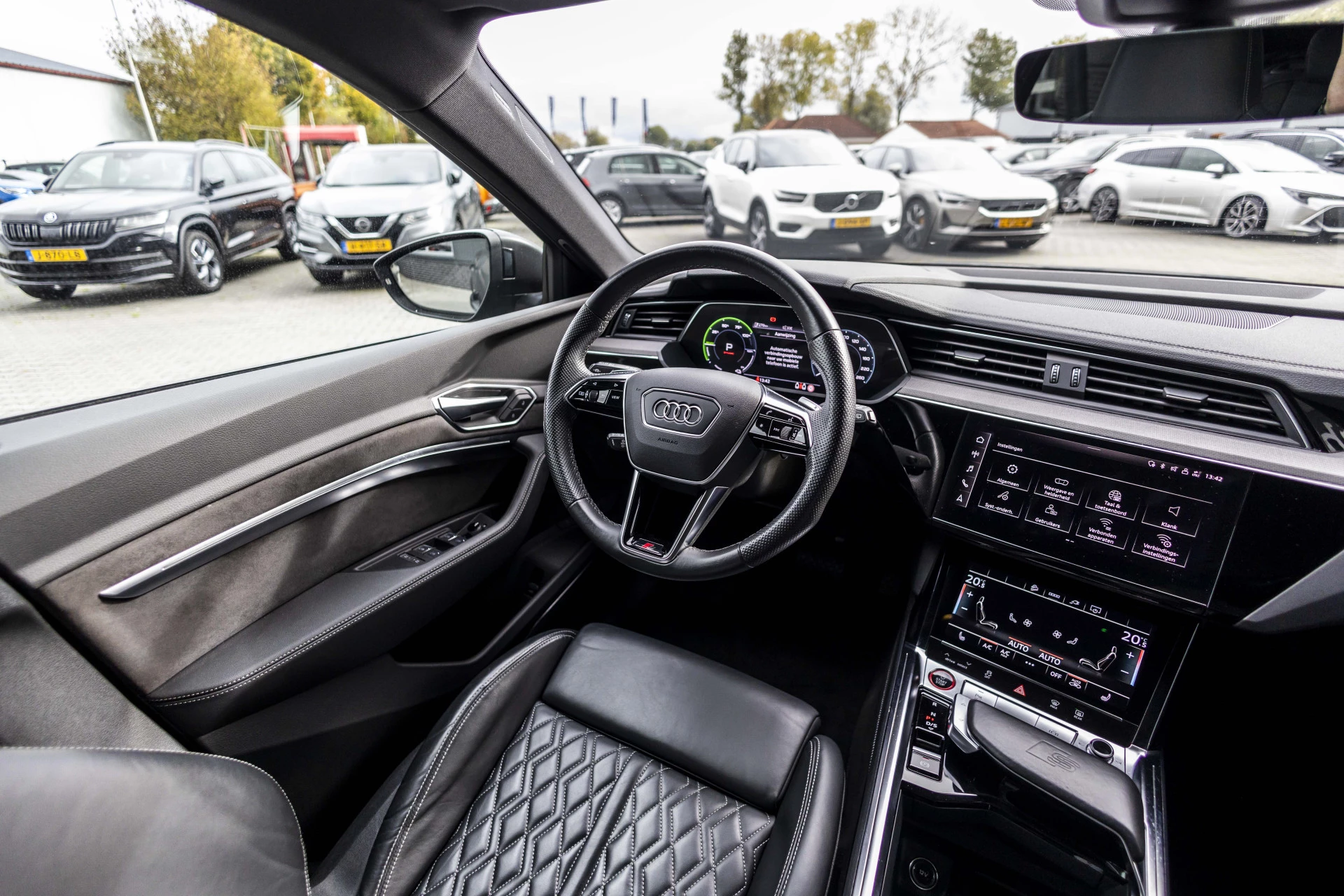 Hoofdafbeelding Audi e-tron