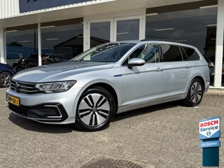 Hoofdafbeelding Volkswagen Passat Volkswagen Passat Variant 1.4 TSI PHEV GTE Business LED | Massagestoel | DAB | Apple Carplay | Adapt. Cruise | PDC v+a incl. Camera | Stoelverwarming