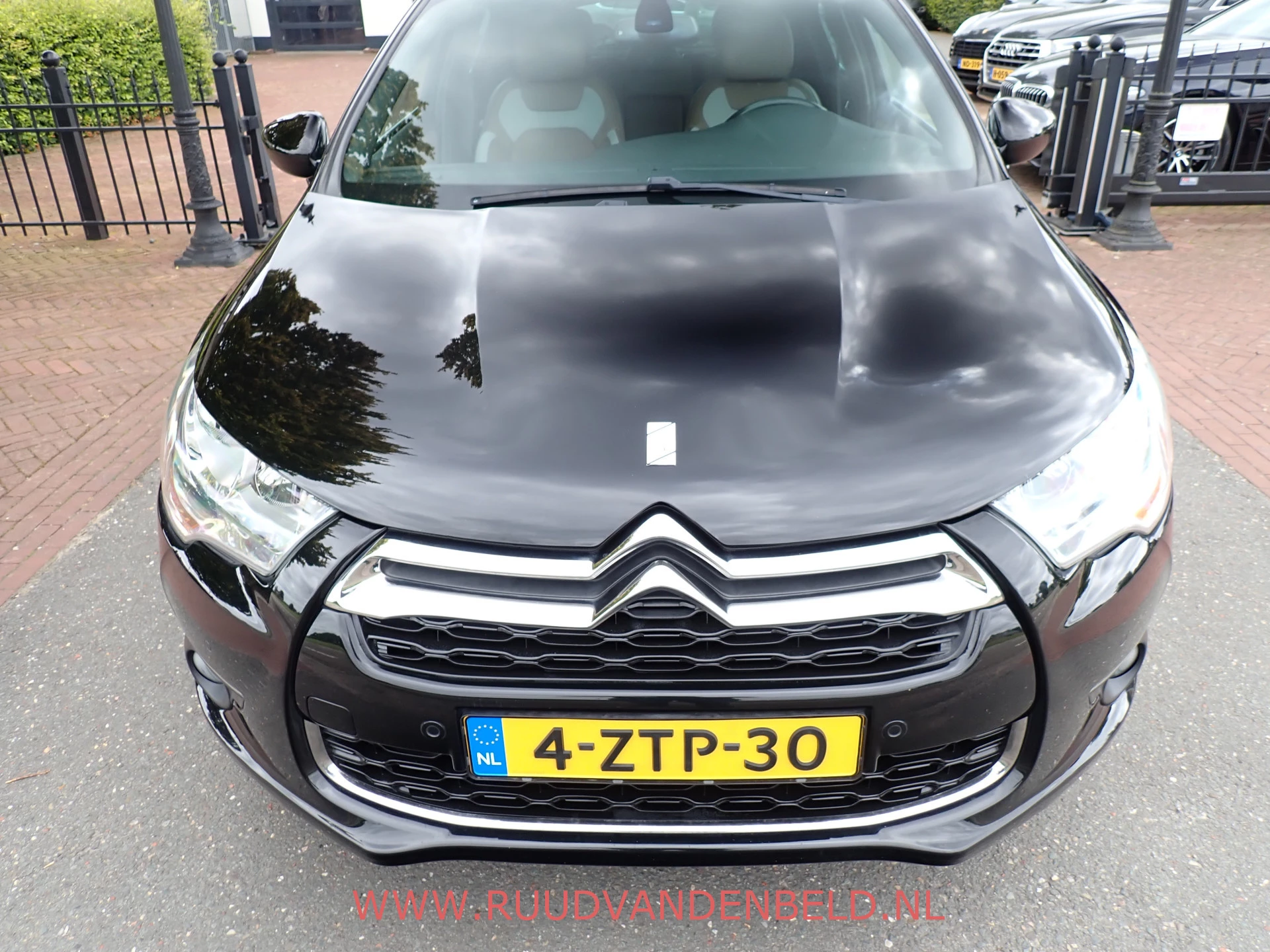 Hoofdafbeelding DS DS 4