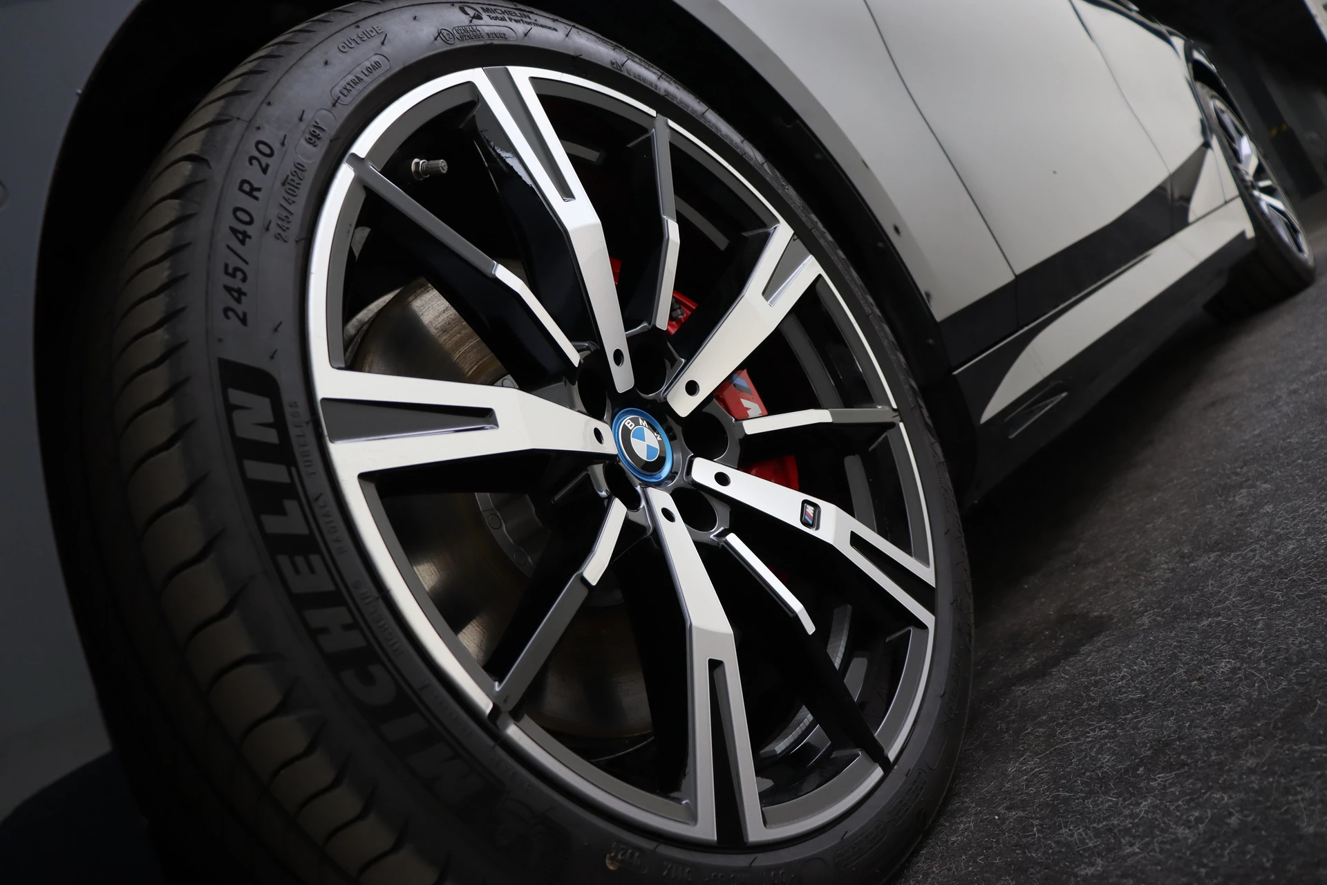 Hoofdafbeelding BMW i5