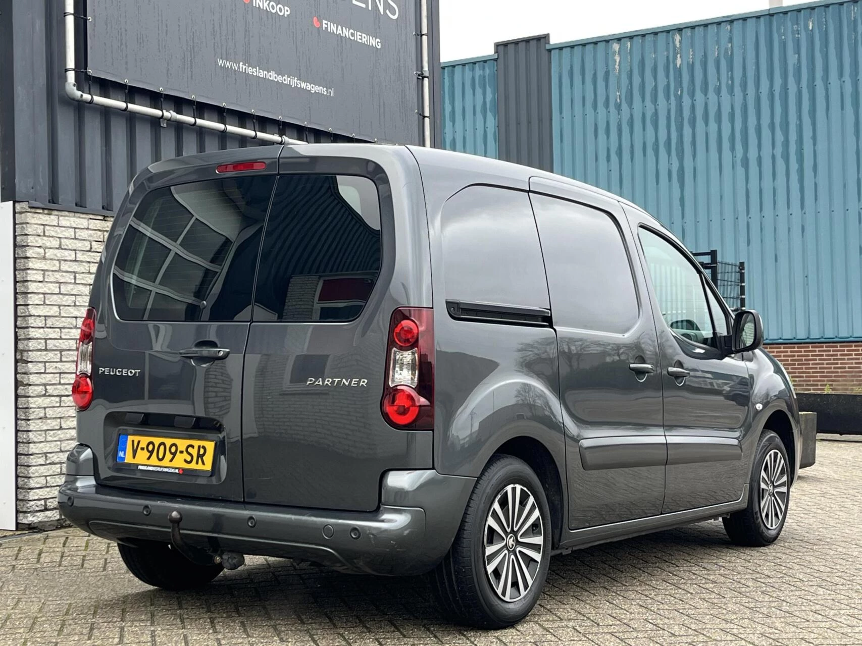 Hoofdafbeelding Peugeot Partner