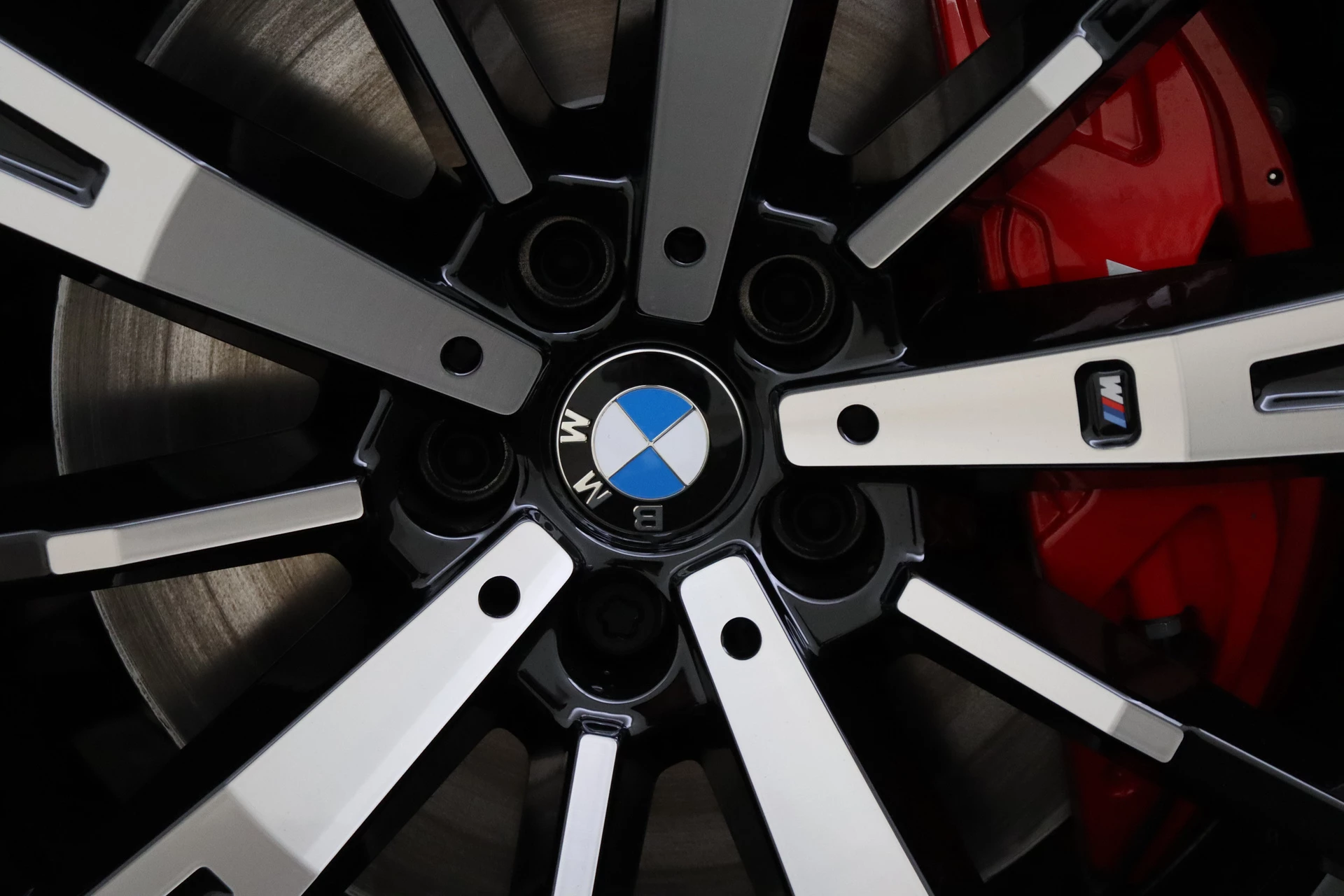 Hoofdafbeelding BMW i5