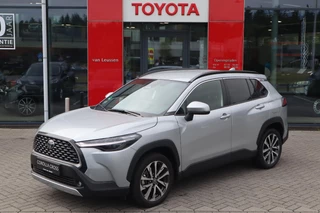 Toyota Corolla Cross HYBRID 140 STYLE APPLE/ANDROID EL-ACHTERKLEP STOEL/STUURVERW. BLIND-SPOT KEYLESS PARK-SENSOREN
