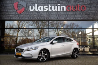 Hoofdafbeelding Volvo V40 Volvo V40 1.6 T4 Momentum , Navigatie, Stoelverwarming, Goed onderhouden!