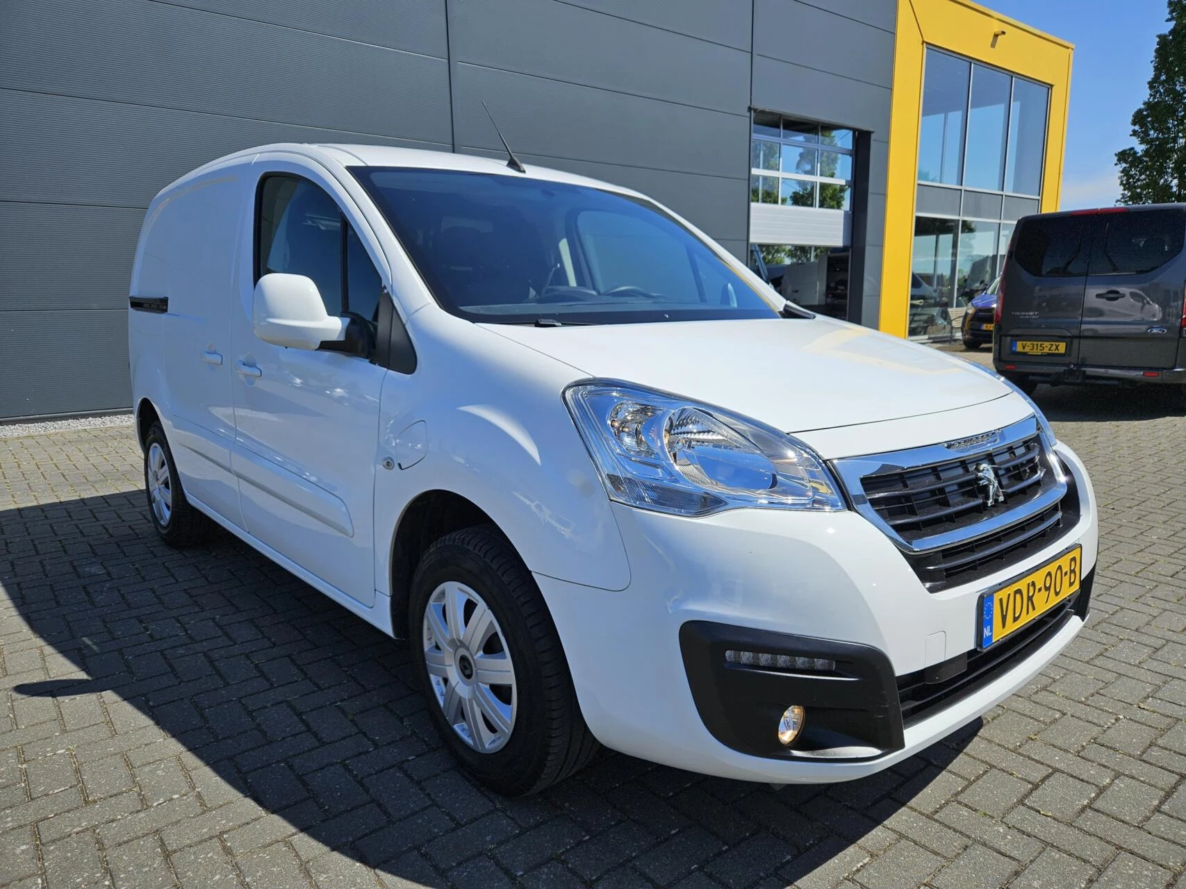 Hoofdafbeelding Peugeot Partner