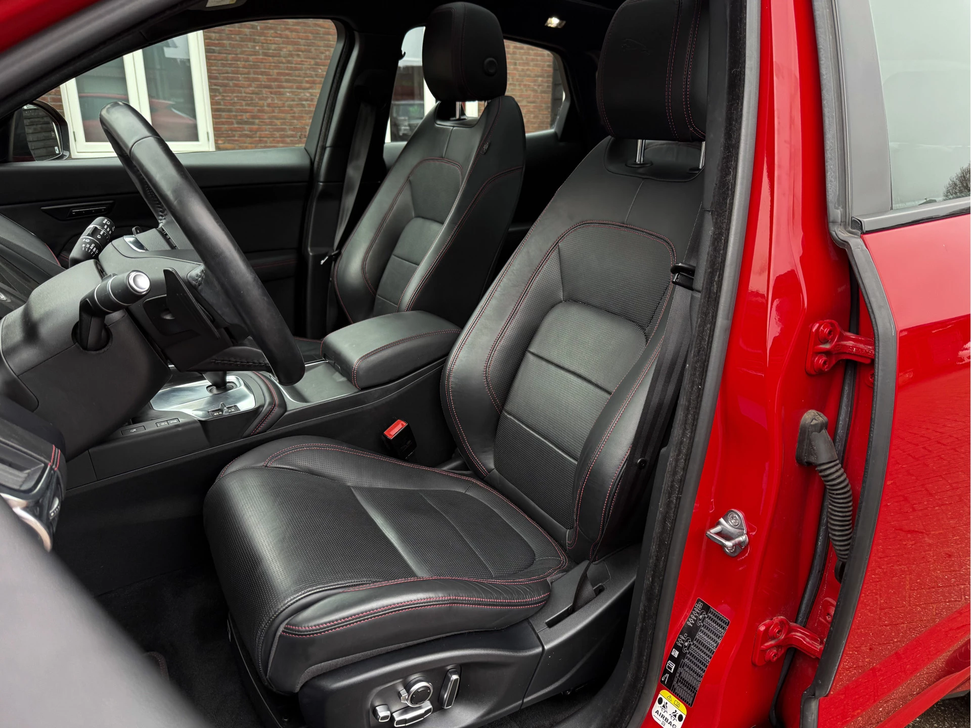 Hoofdafbeelding Jaguar E-PACE