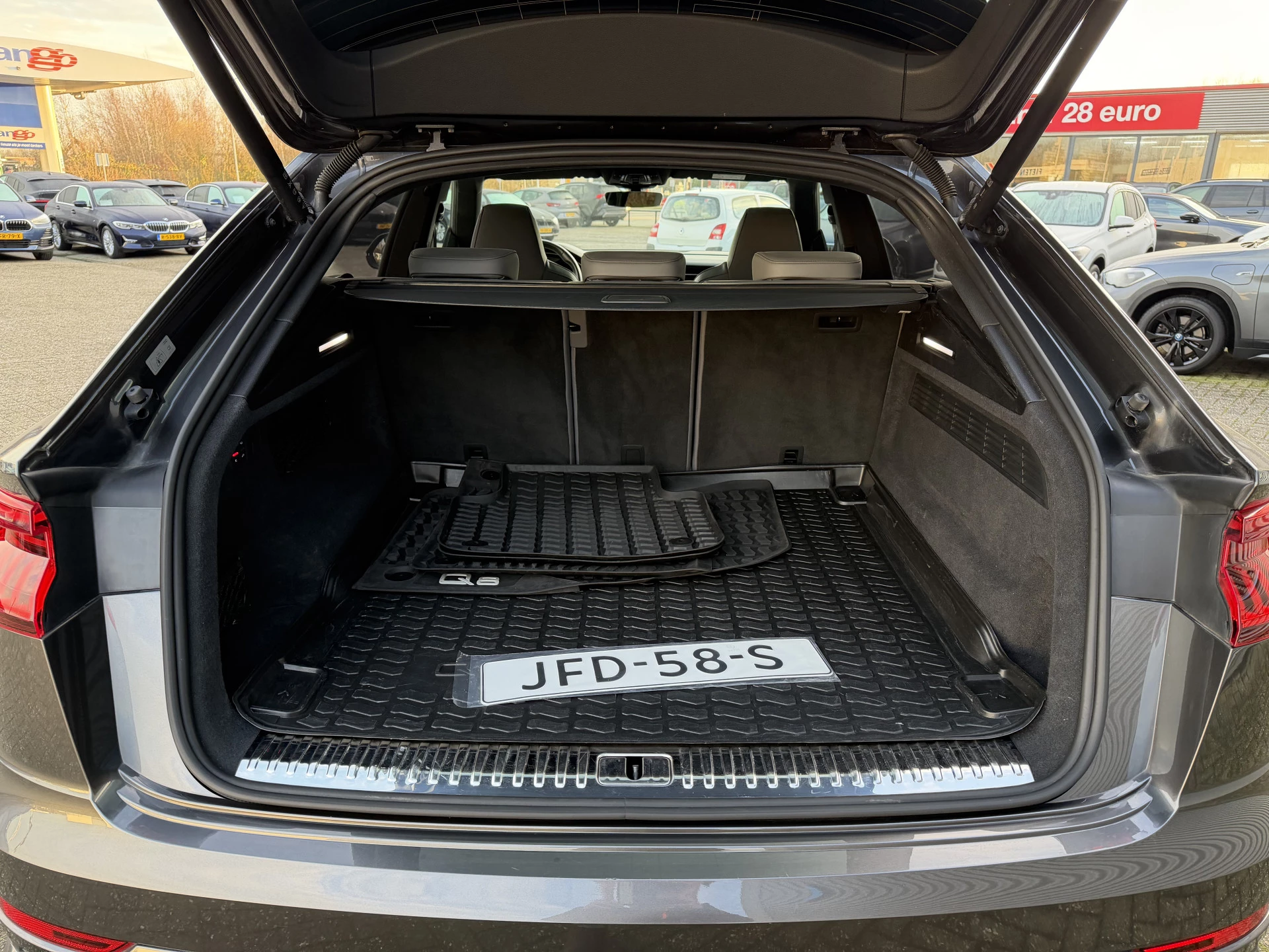 Hoofdafbeelding Audi Q8