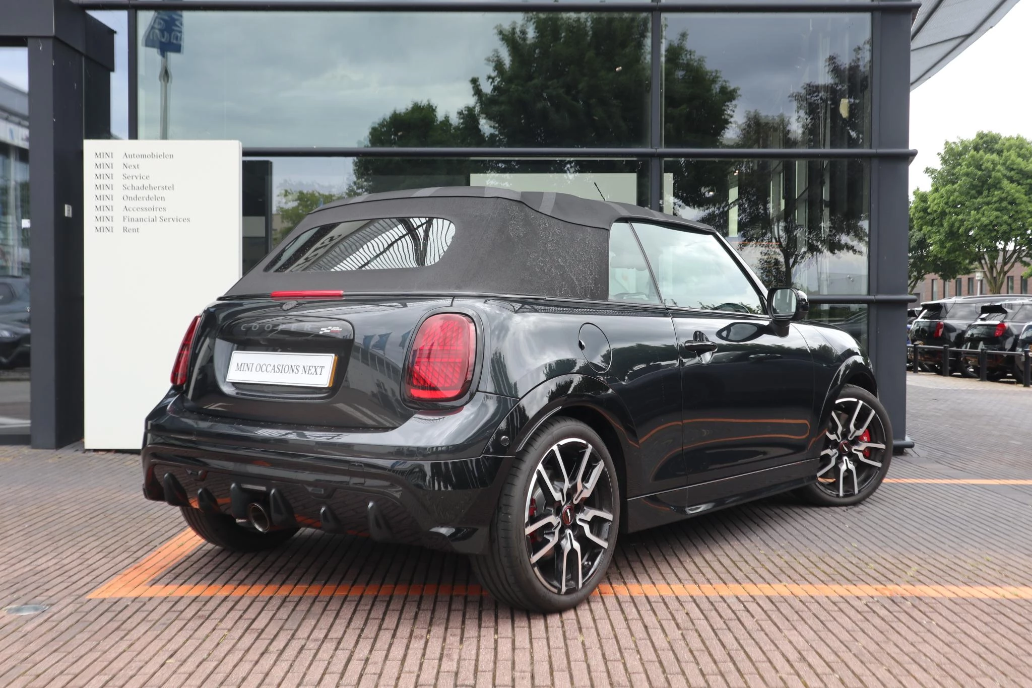 Hoofdafbeelding MINI Cabrio