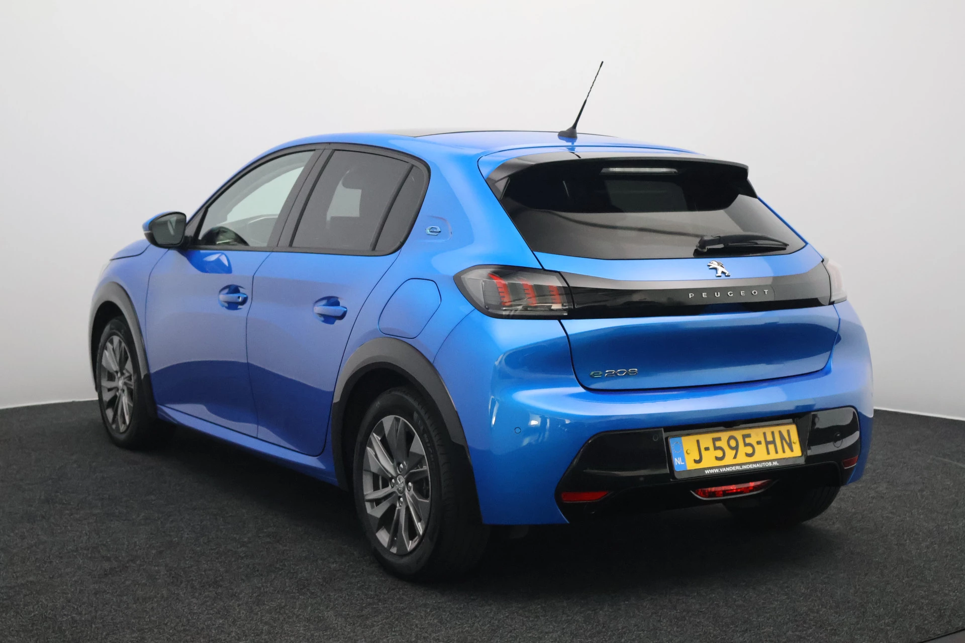 Hoofdafbeelding Peugeot e-208
