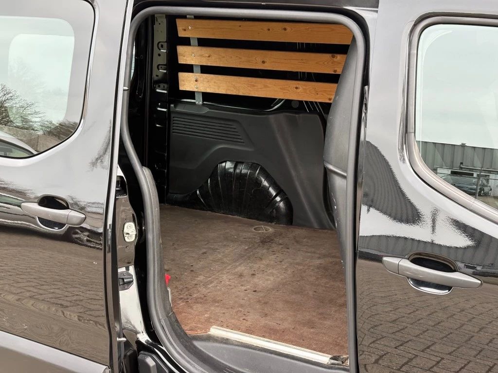 Hoofdafbeelding Peugeot Partner