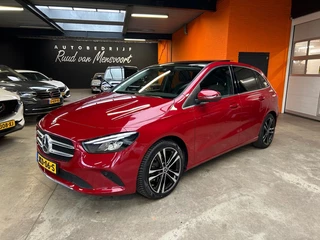 Mercedes-Benz B-Klasse 200 BUS. SOL. LUX. / Pano / 360 Camera / Trekhaak / sportstoelen