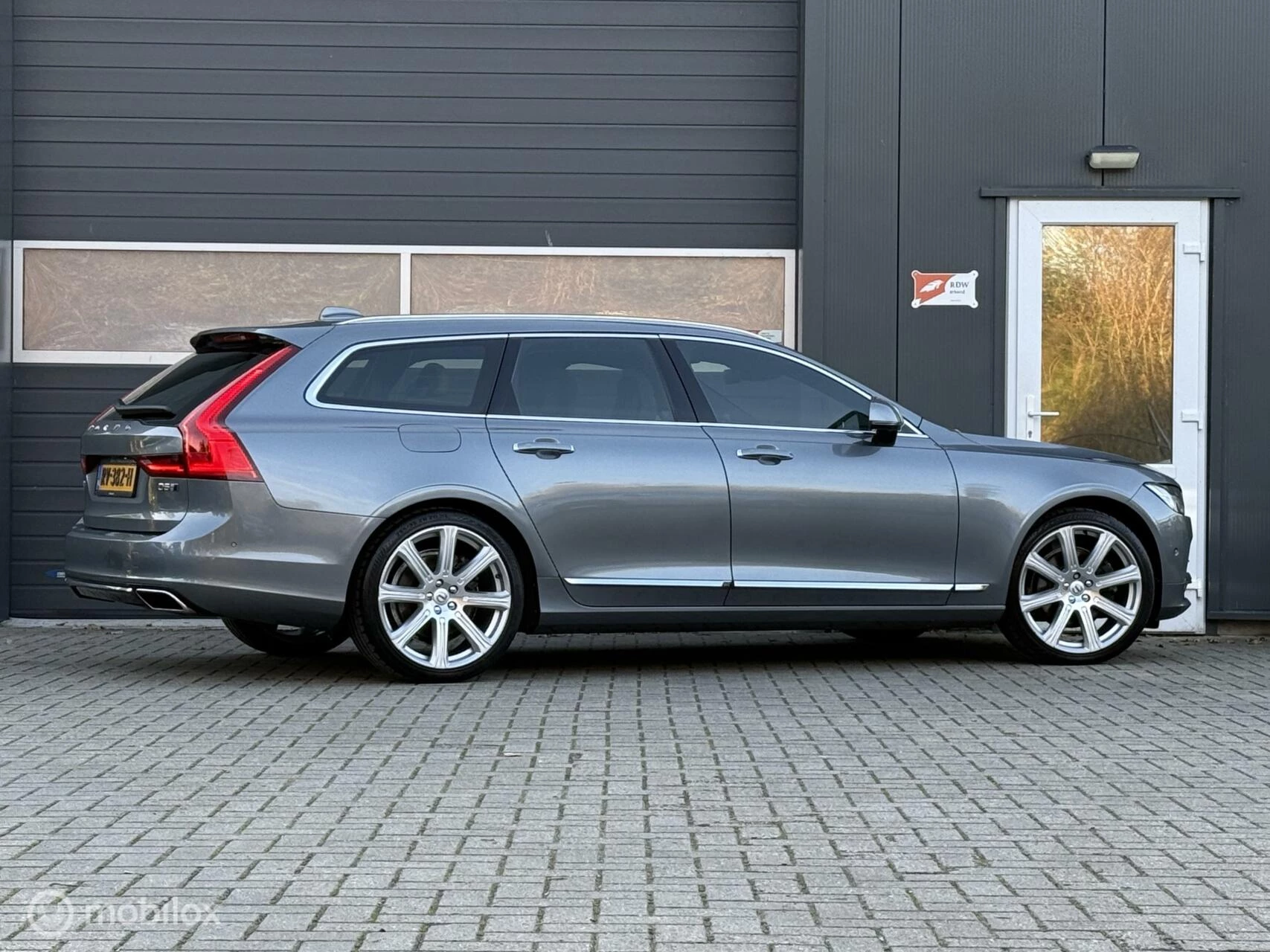 Hoofdafbeelding Volvo V90