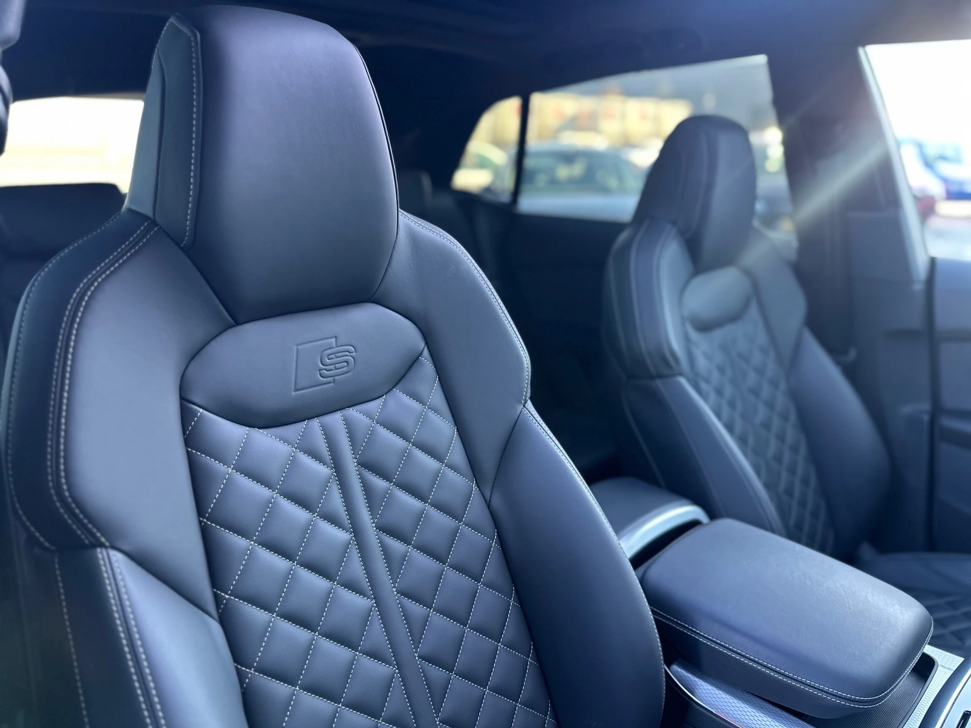 Hoofdafbeelding Audi Q8