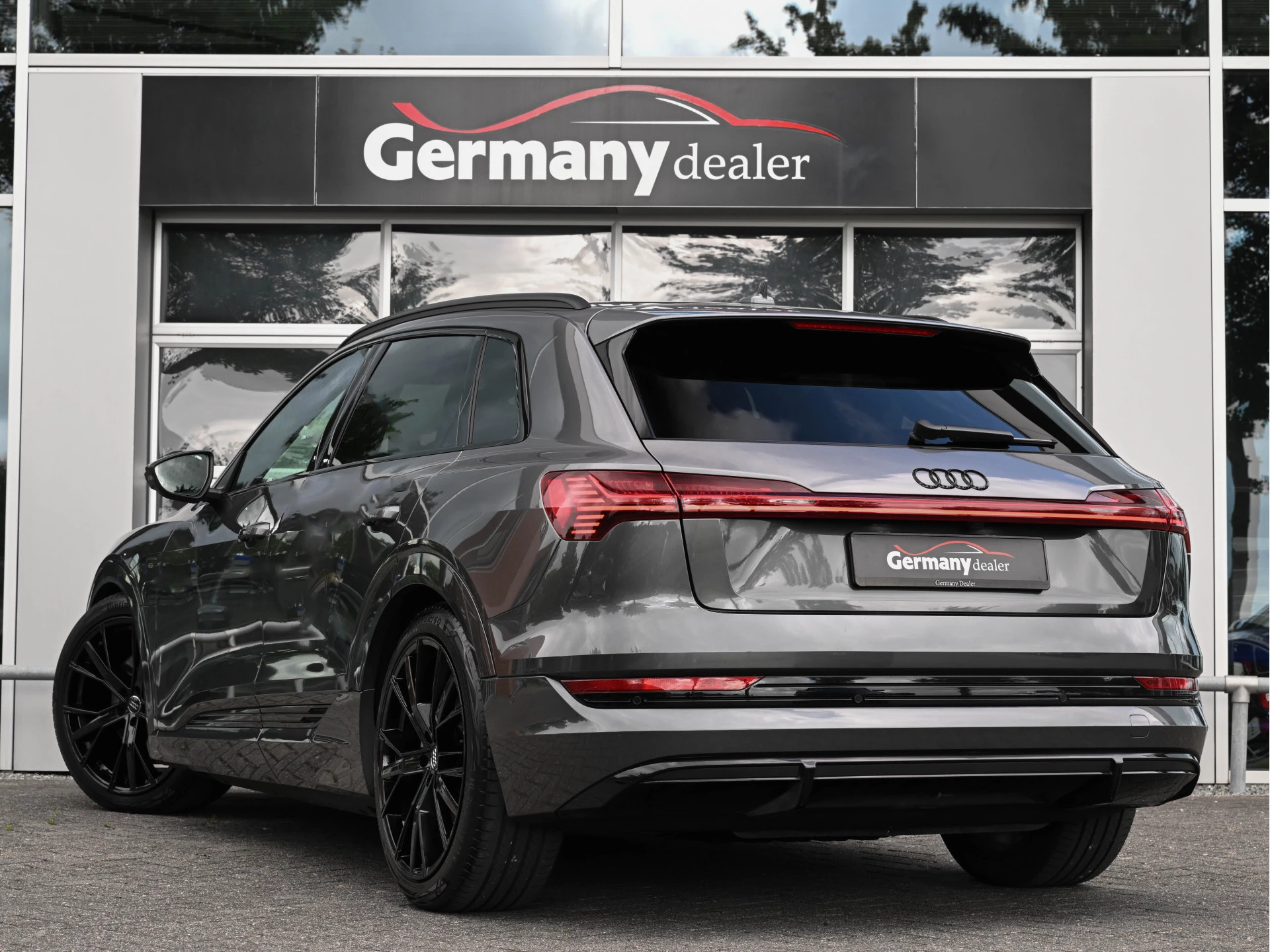 Hoofdafbeelding Audi e-tron