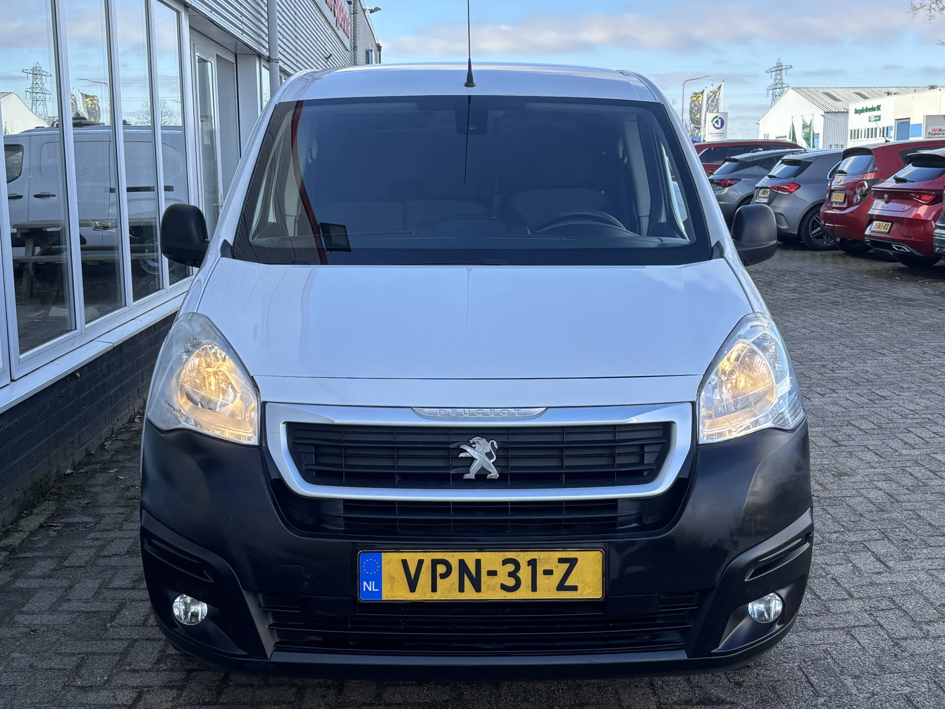 Hoofdafbeelding Peugeot e-Partner