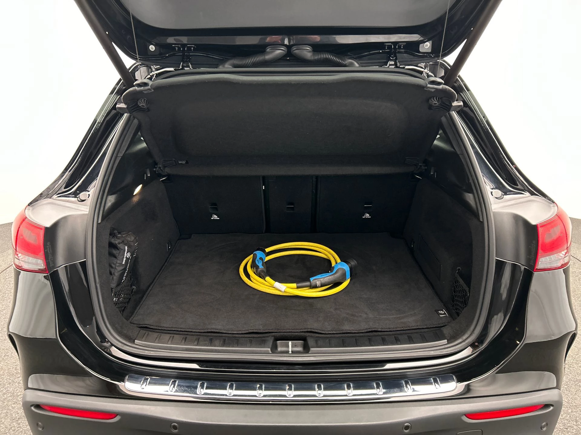 Hoofdafbeelding Mercedes-Benz EQA