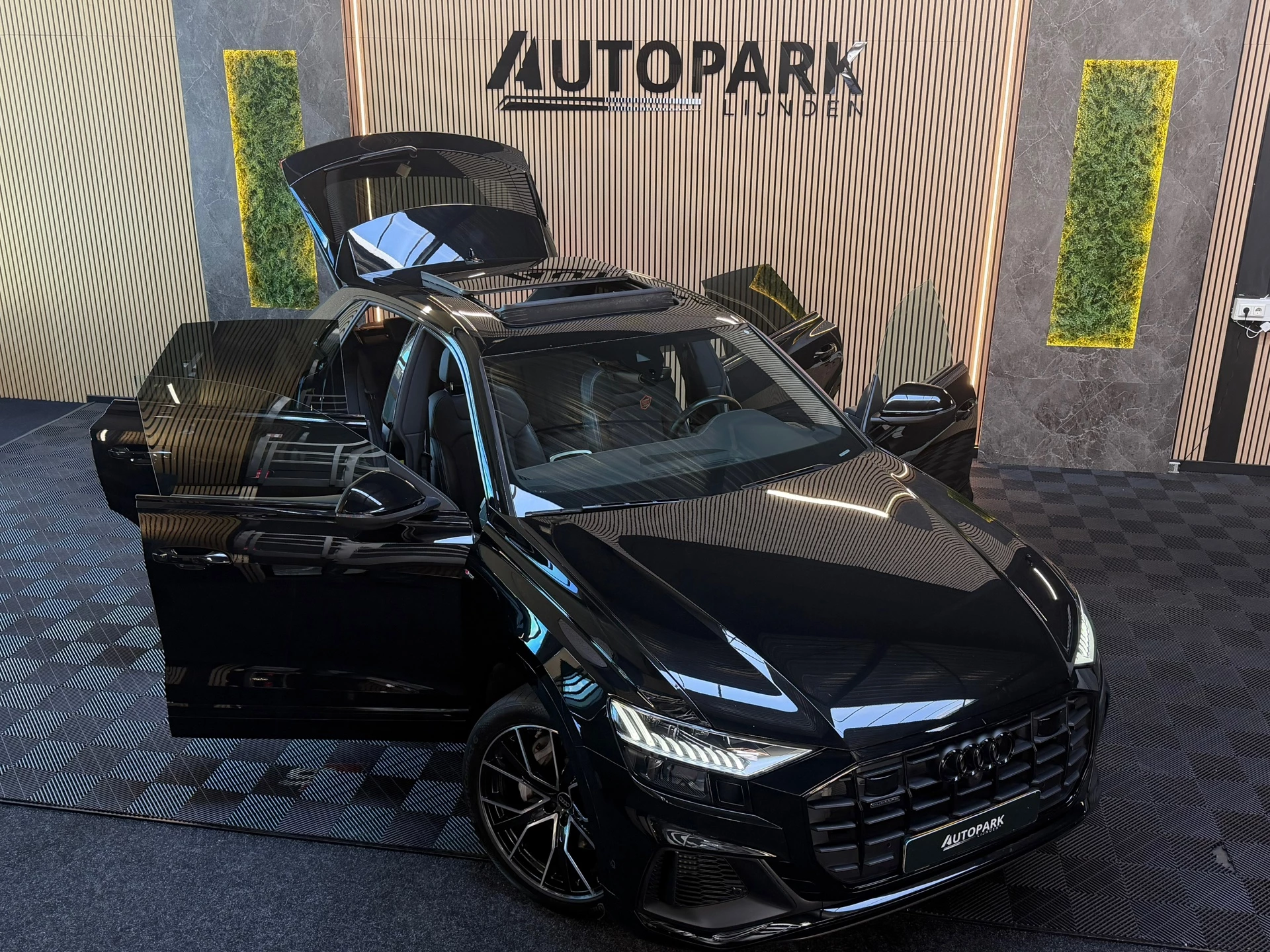 Hoofdafbeelding Audi Q8