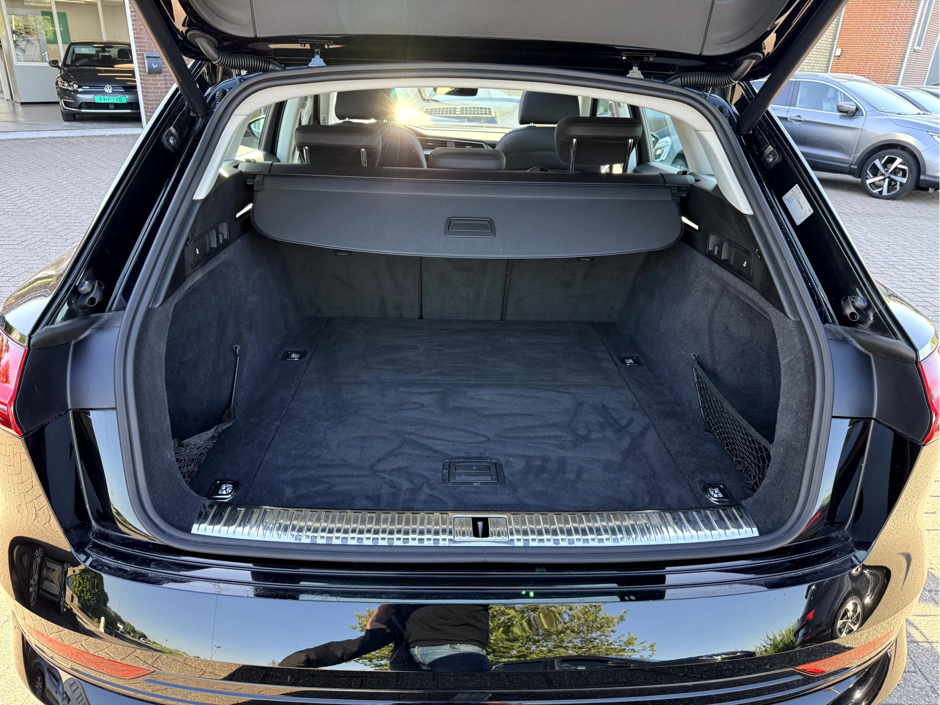 Hoofdafbeelding Audi e-tron