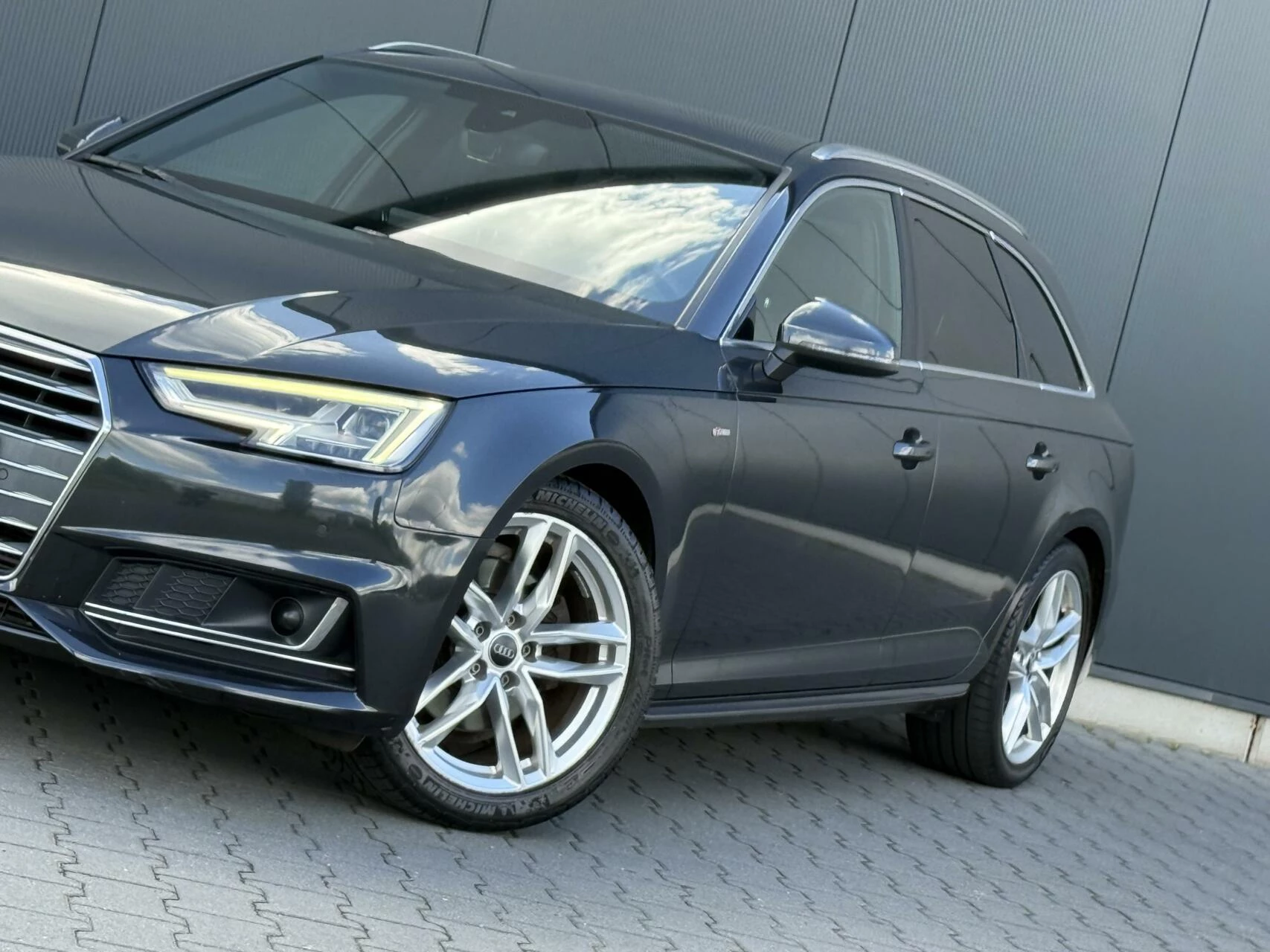 Hoofdafbeelding Audi A4
