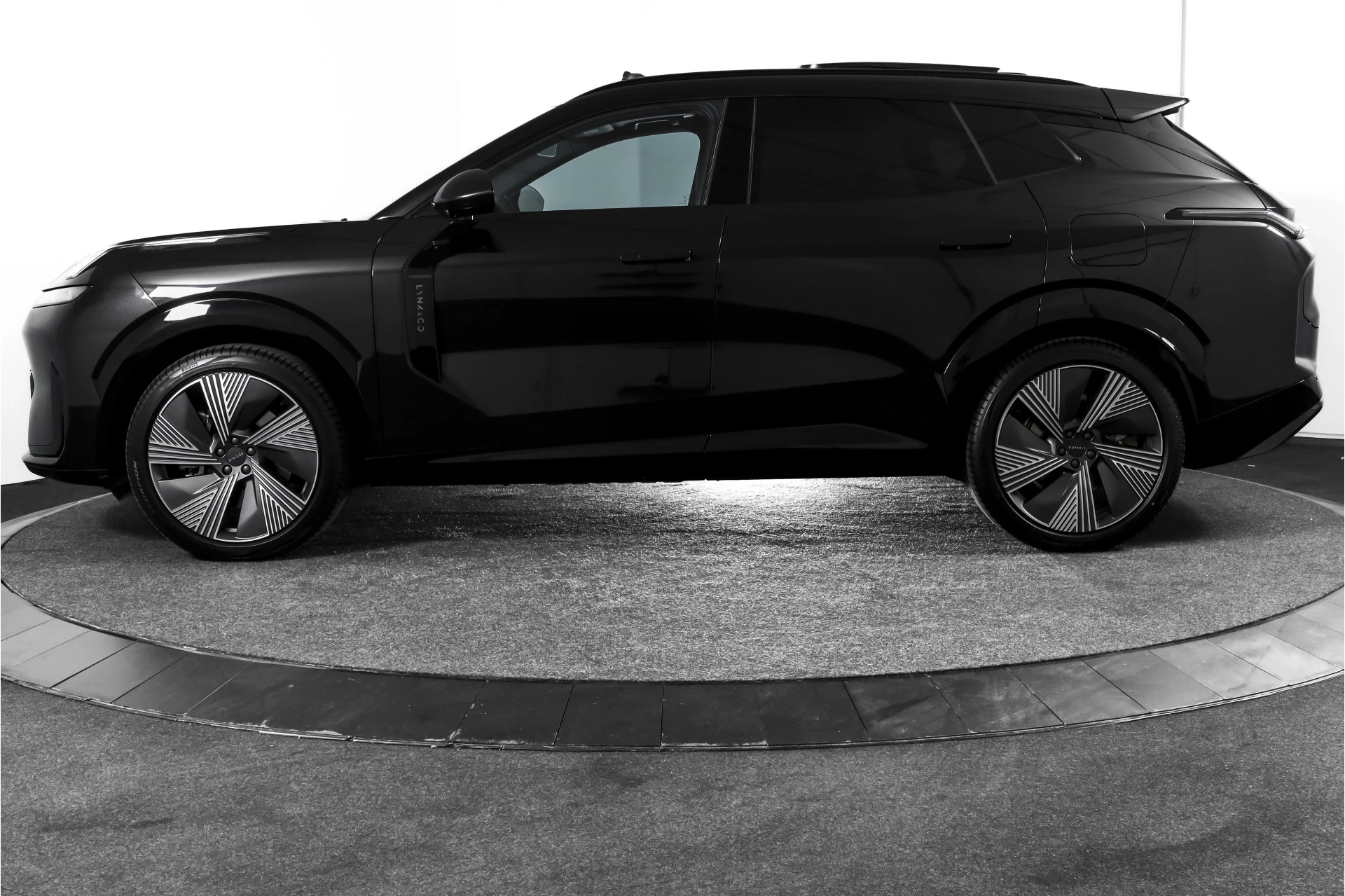 Hoofdafbeelding Lynk & Co 08