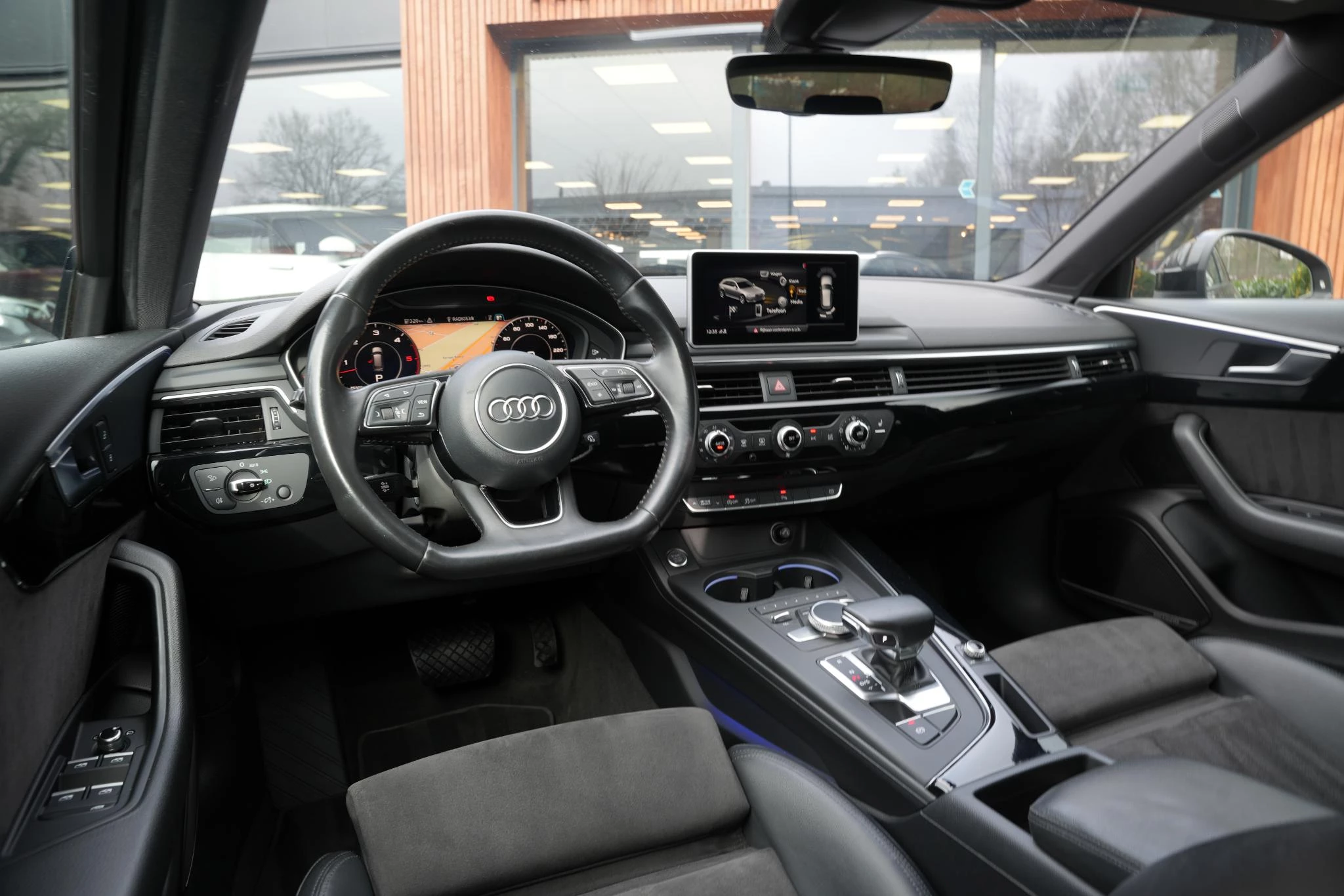 Hoofdafbeelding Audi A4