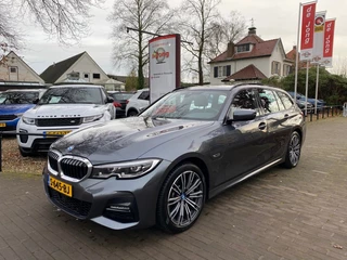 BMW 3 Serie TOURING 330E HYBRID M-PAKKET AUTOMAAT / CAMERA / ADAP. CRUISE / TREKHAAK