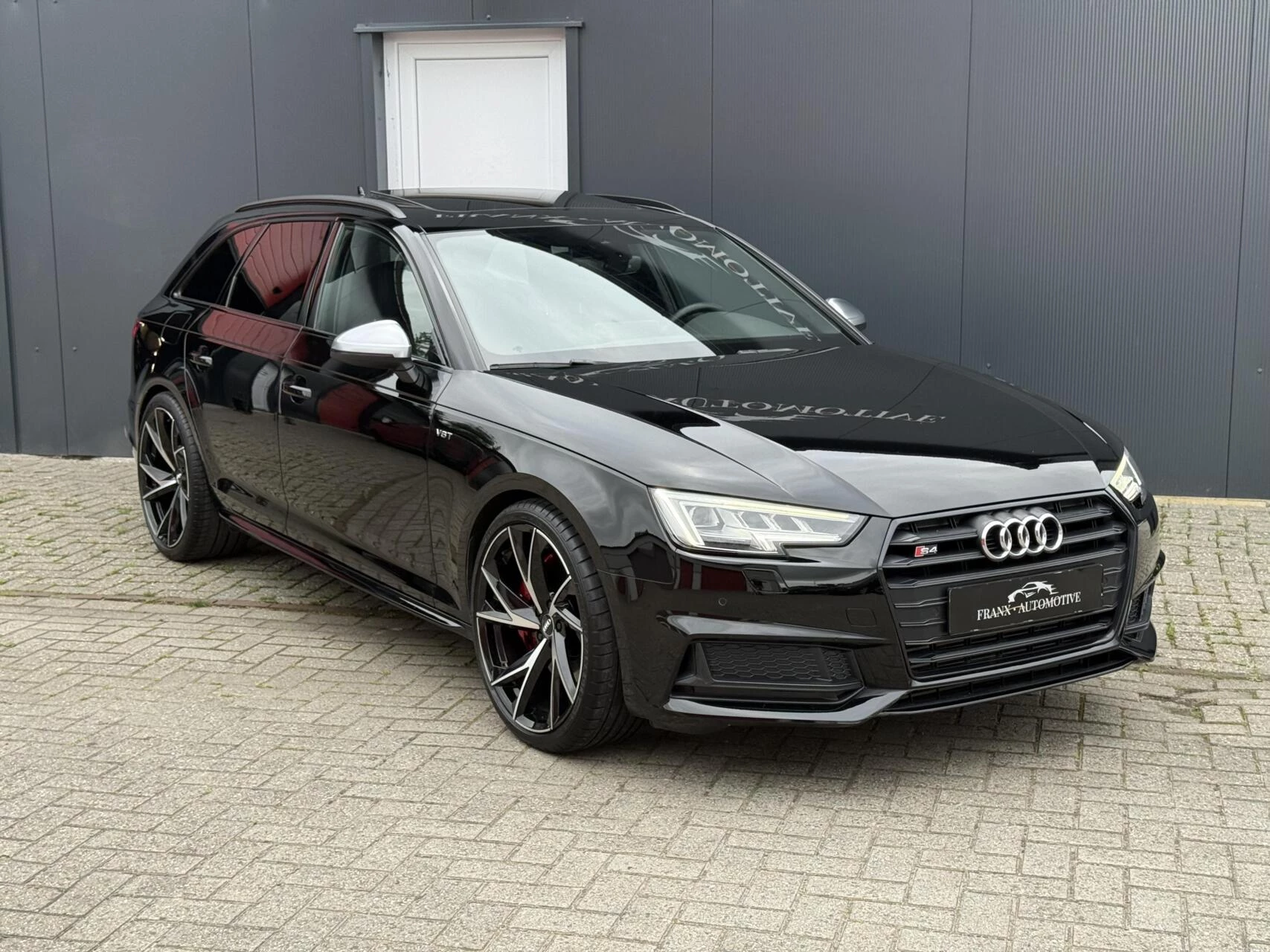 Hoofdafbeelding Audi S4
