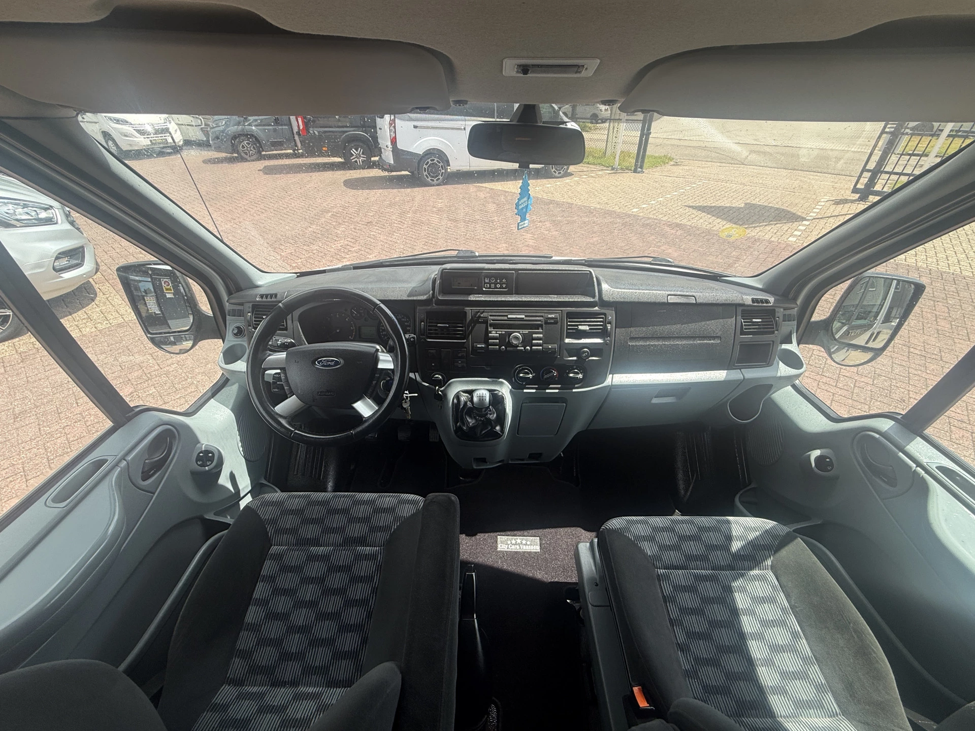 Hoofdafbeelding Ford Nugget